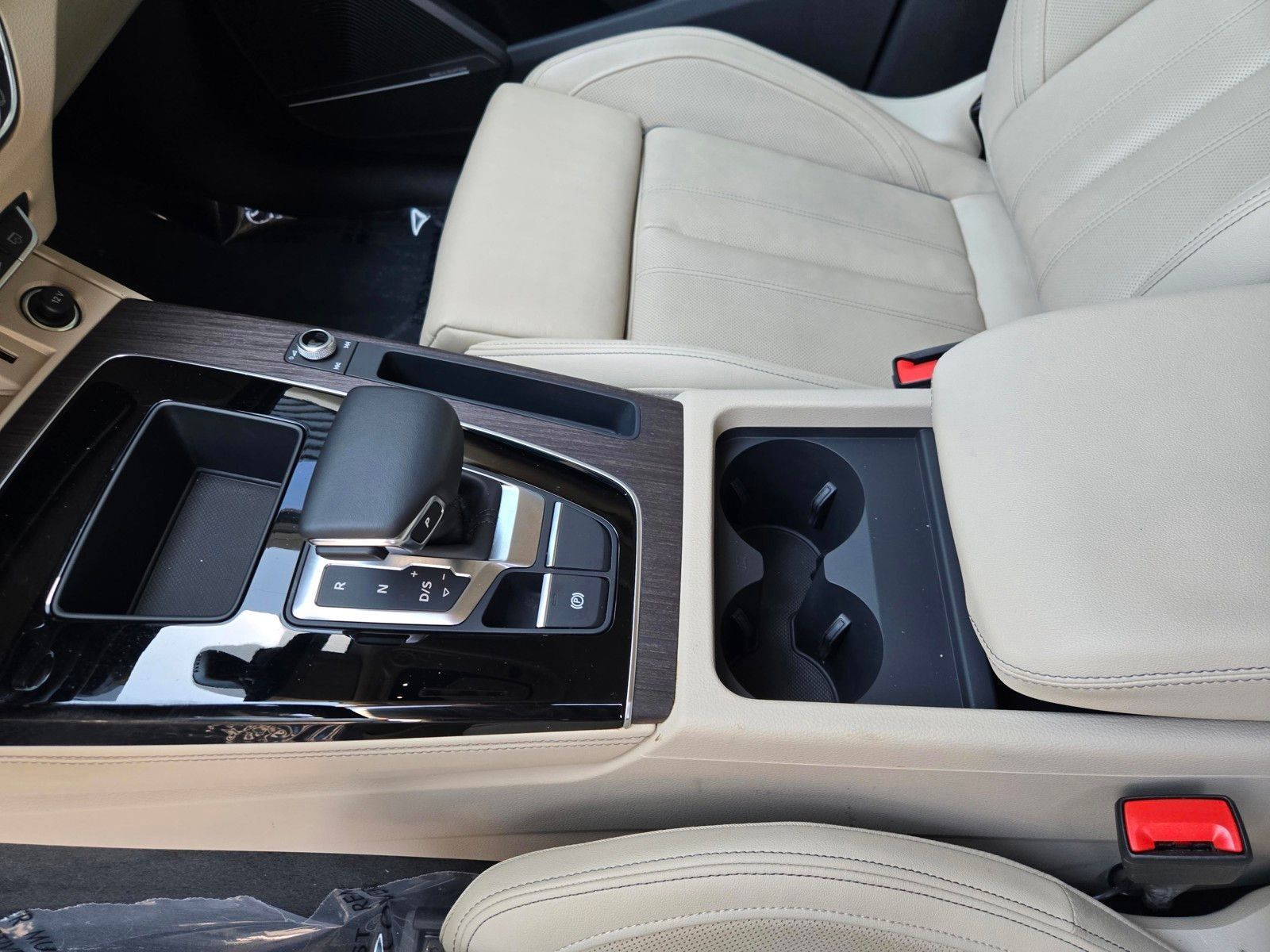 2023 Audi Q5 e 55 Premium Plus — full photo 23 of 45