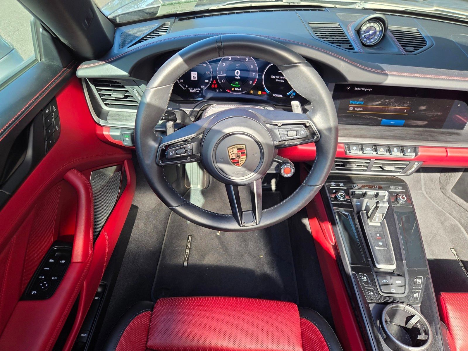 2025 Porsche 911 Carrera 4 GTS — foto completa 15 de 27