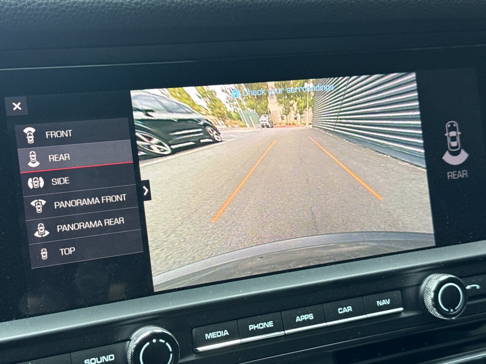 2019 Porsche Macan S — foto completa 19 de 27
