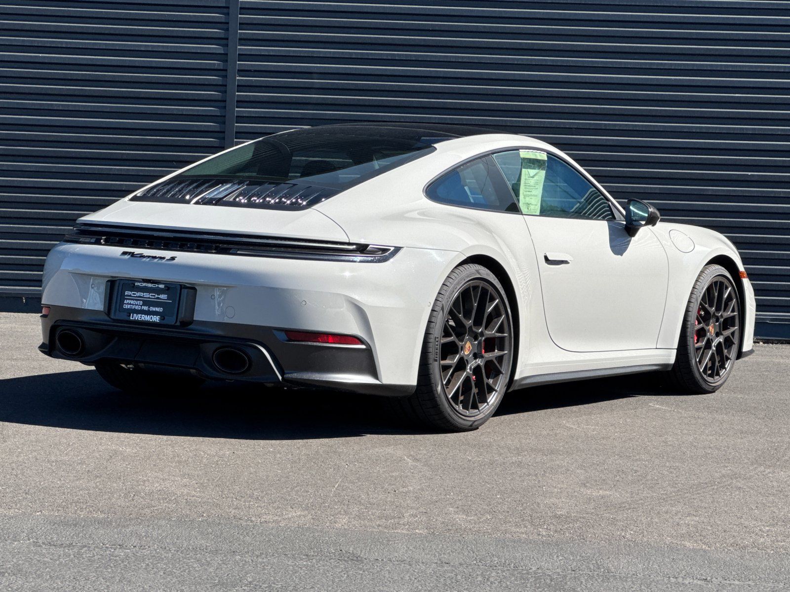 2025 Porsche 911 Carrera S — full photo 7 of 28