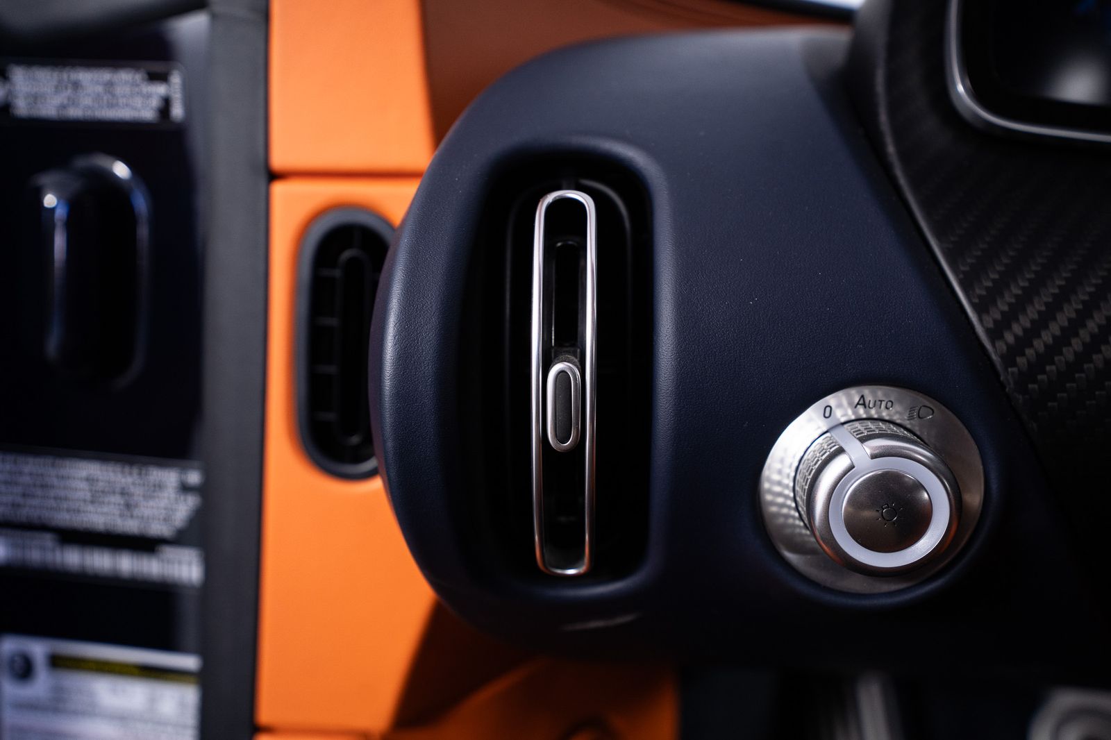 2018 Bugatti Chiron — foto completa 38 de 85