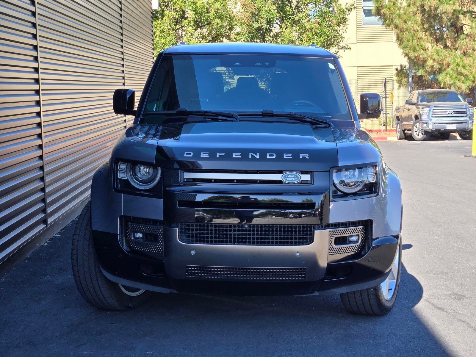 2024 Land Rover Defender 130 X — full photo 2 of 45