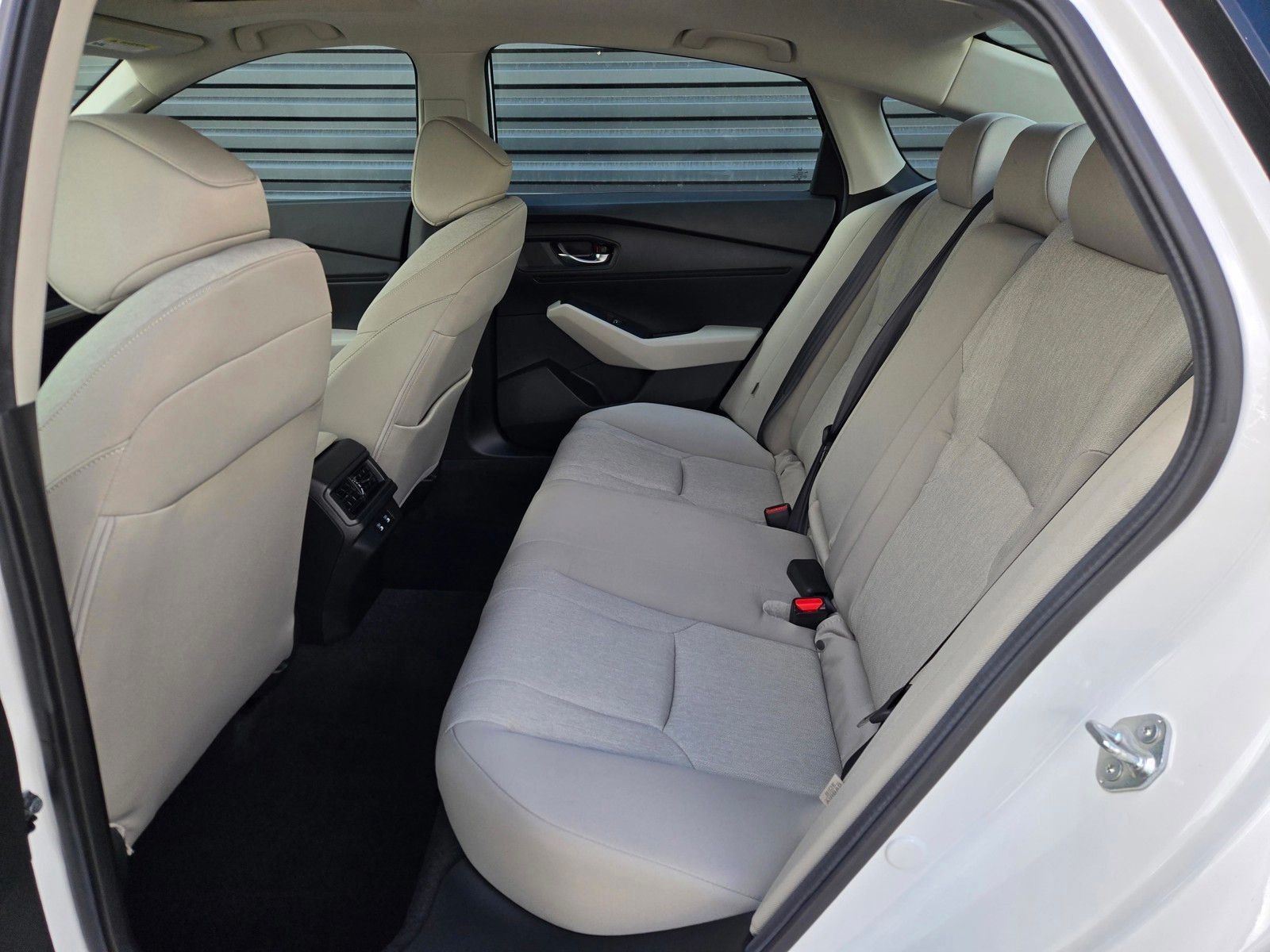 2025 Honda Accord SE — full photo 11 of 28