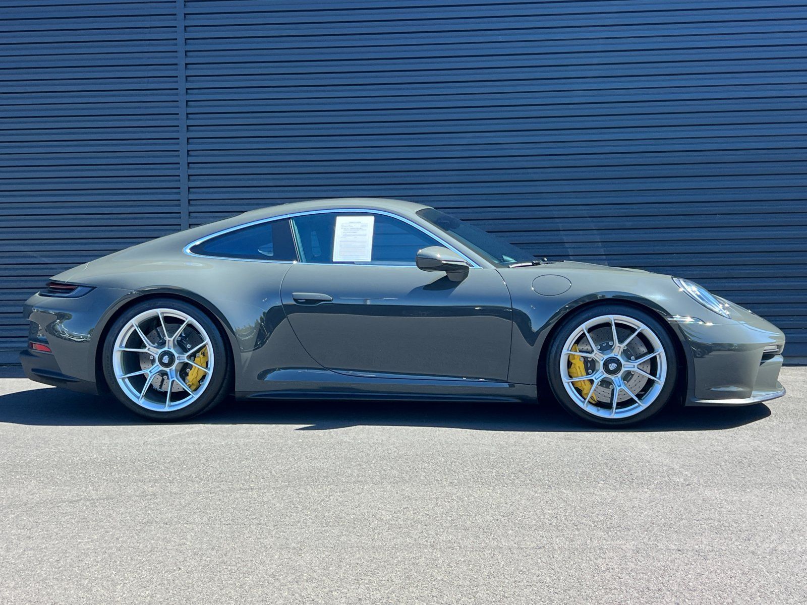 2022 Porsche 911 GT3 — full photo 9 of 28