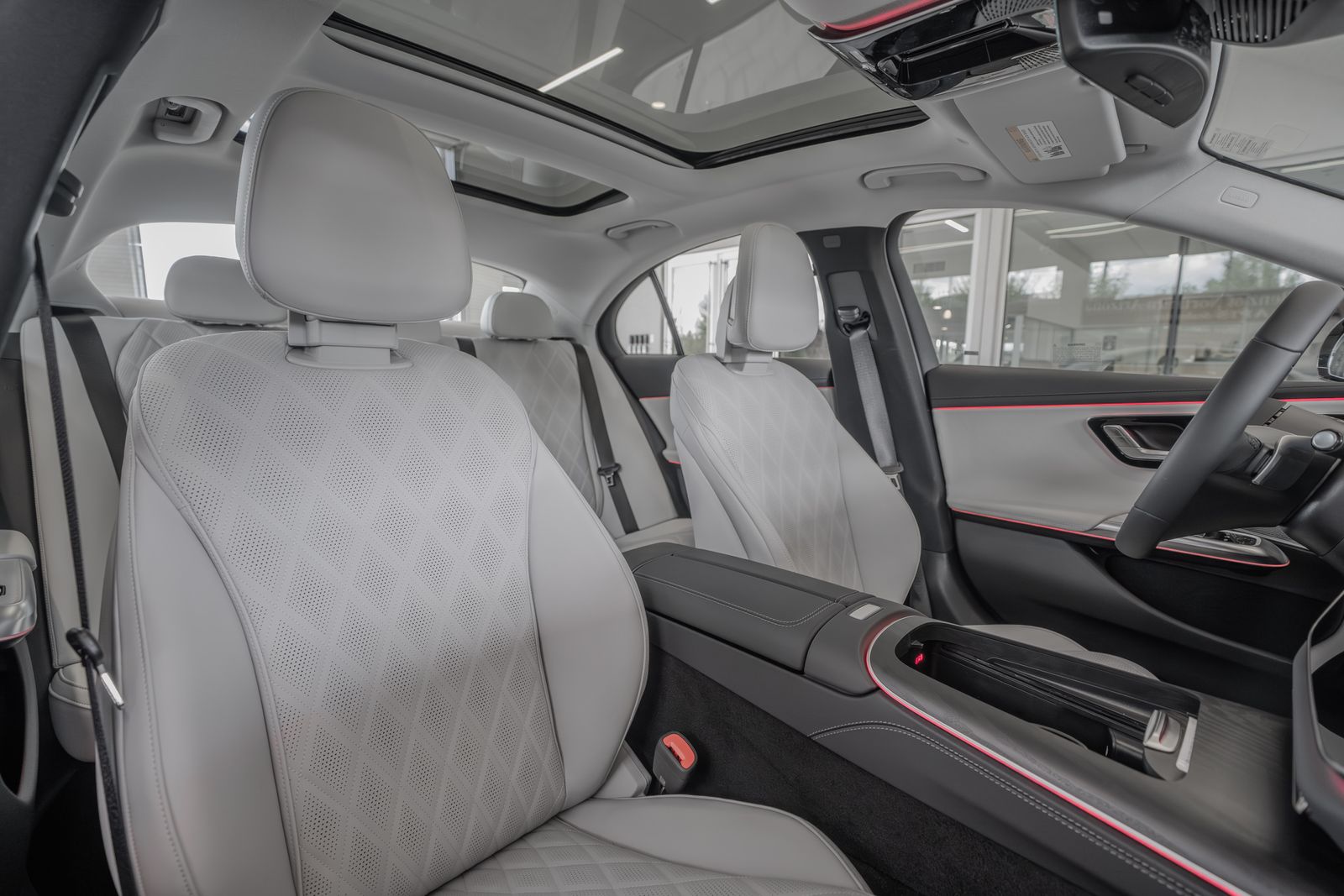 2026 Mercedes-Benz E-Class E 350 — full photo 32 of 36