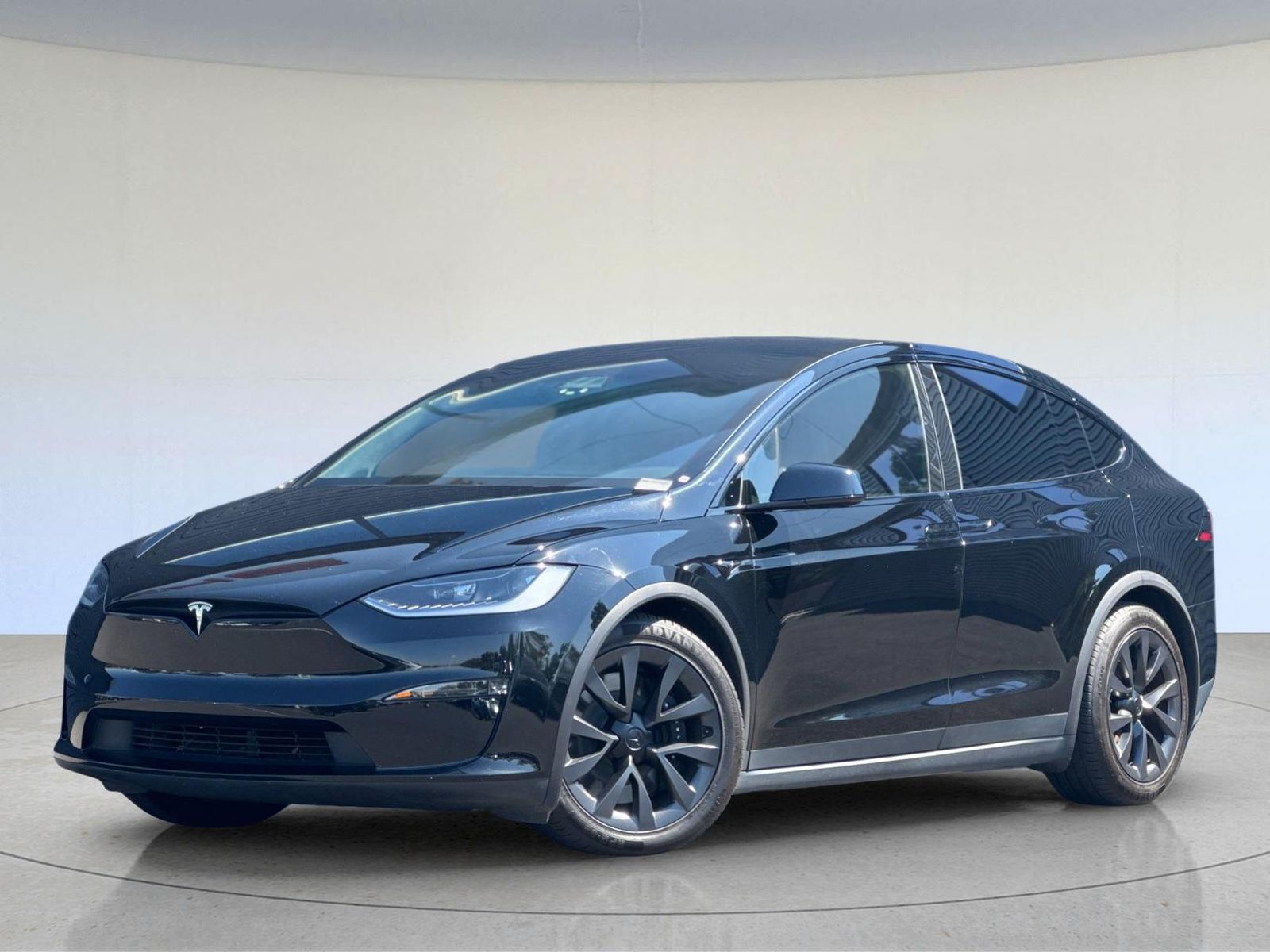 2024 Tesla Model X Base — full photo 1 of 30
