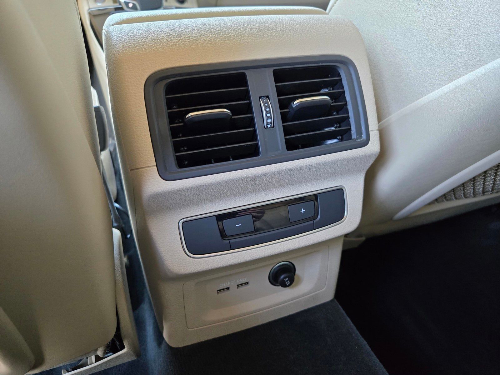 2023 Audi Q5 e 55 Premium Plus — full photo 11 of 45