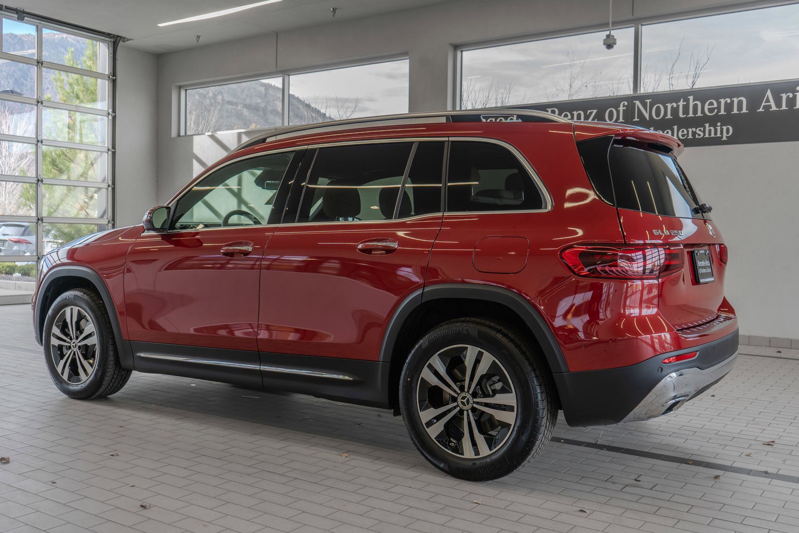 2026 Mercedes-Benz GLB GLB 250 — foto completa 13 de 36