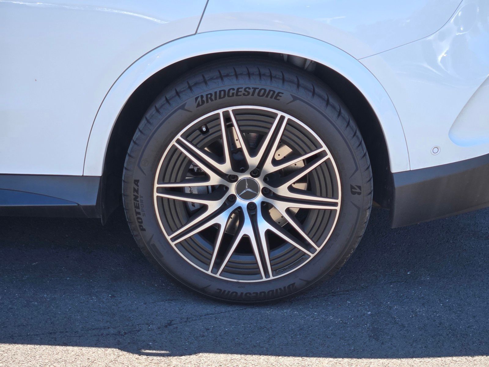 2025 Mercedes-Benz GLC GLC 43 AMG® — foto completa 11 de 27