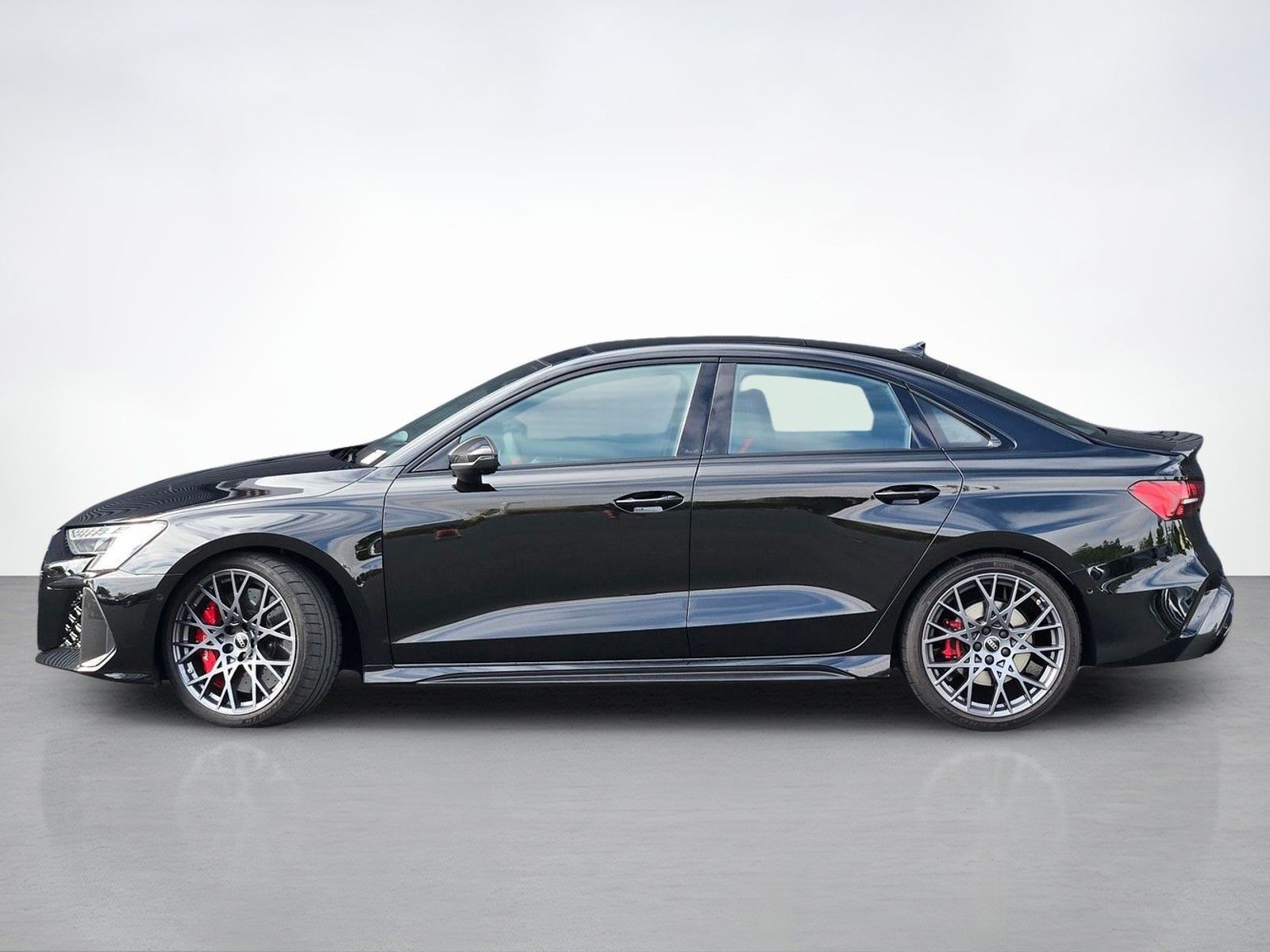 2025 Audi RS 3 2.5T — full photo 3 of 45