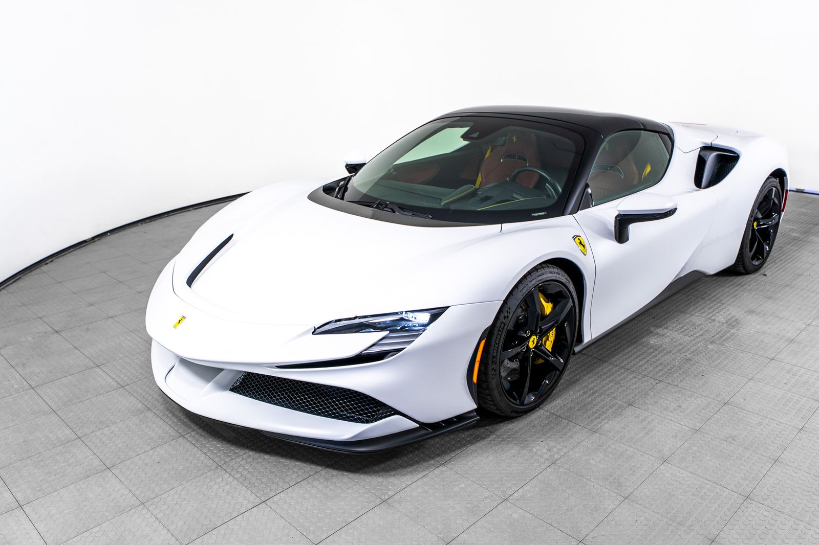 2024 Ferrari SF90 Spider — full photo 14 of 51
