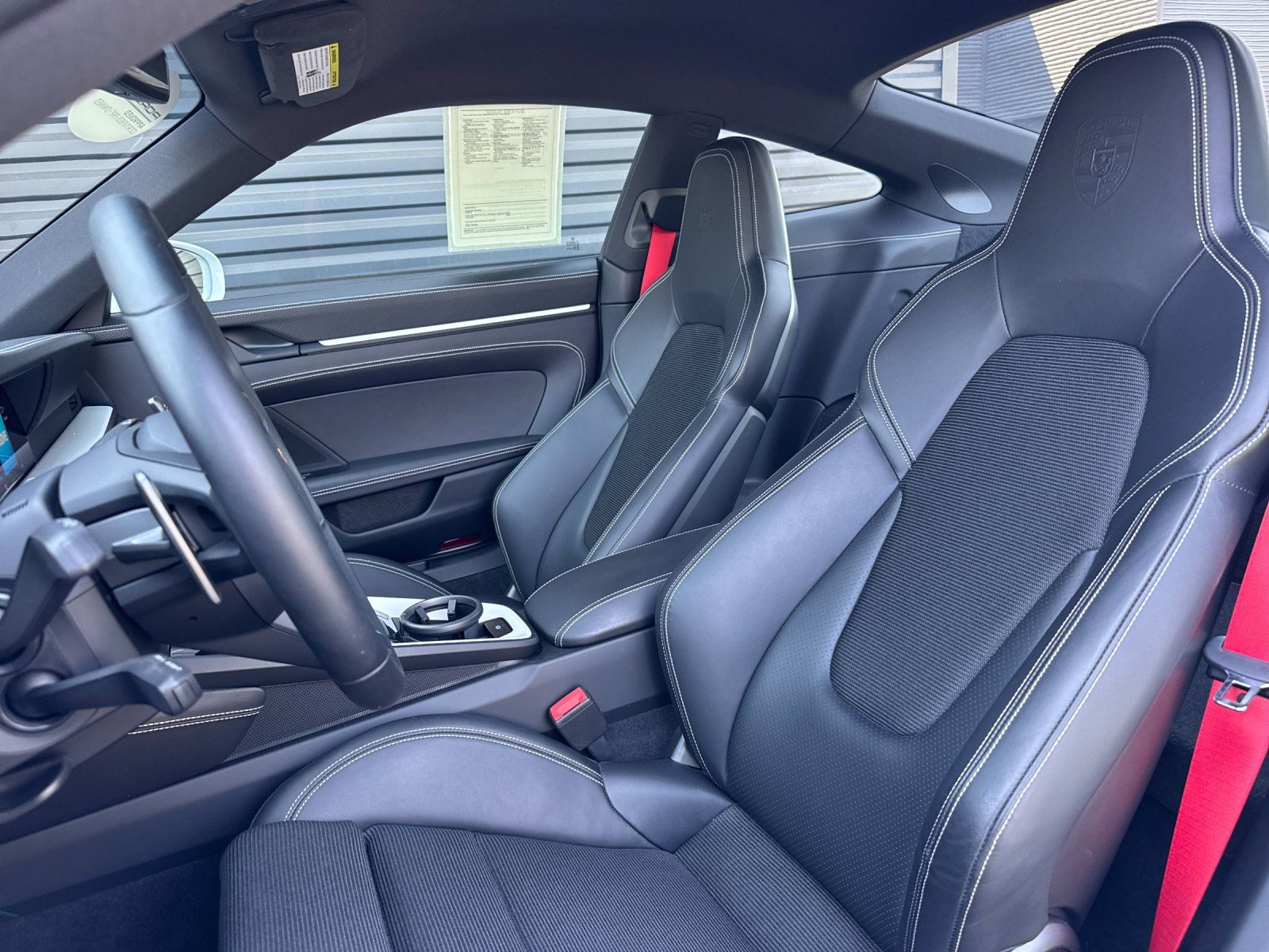 2022 Porsche 911 GT3 — full photo 5 of 28