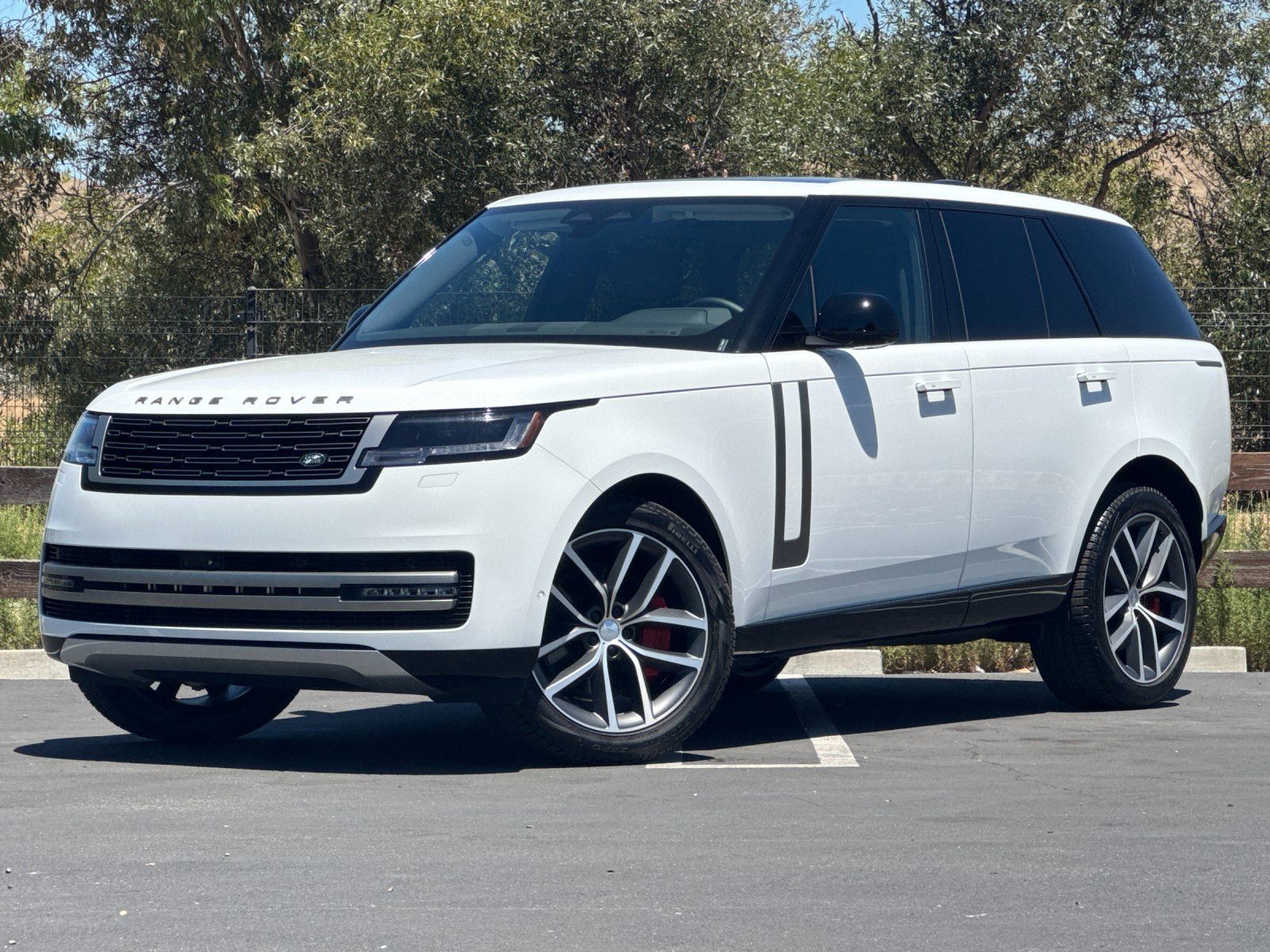 2025 Land Rover Range Rover SE — foto completa 1 de 29