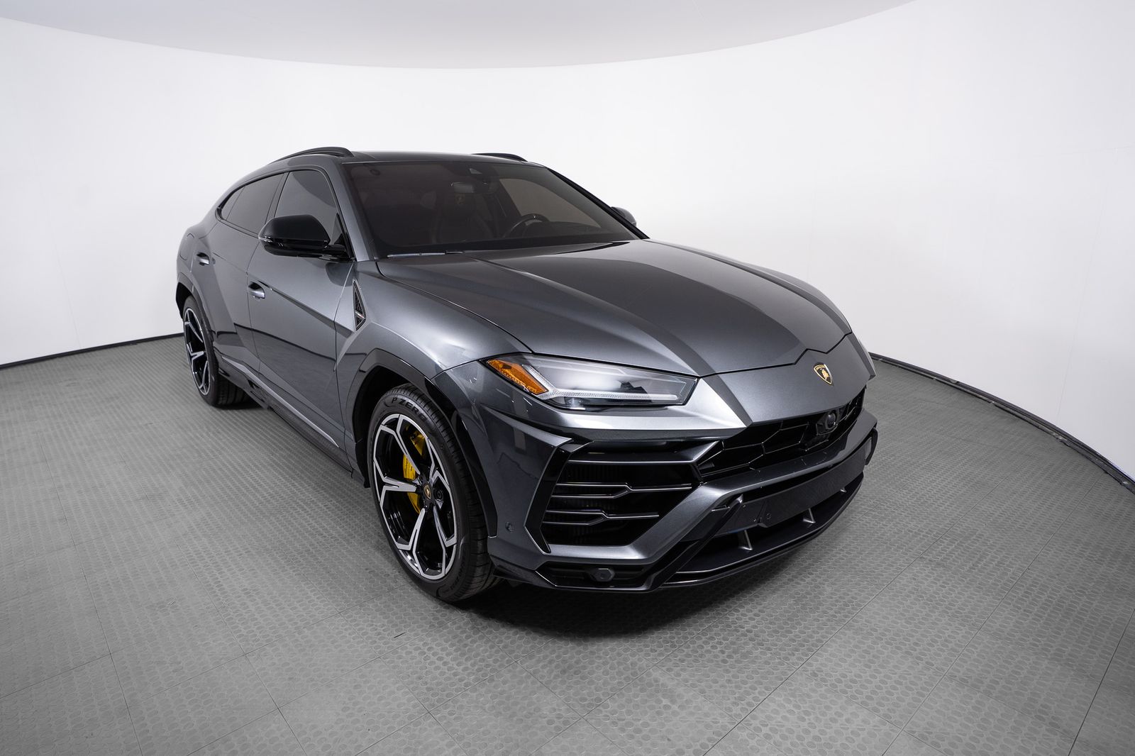 2020 Lamborghini Urus Base — full photo 8 of 53