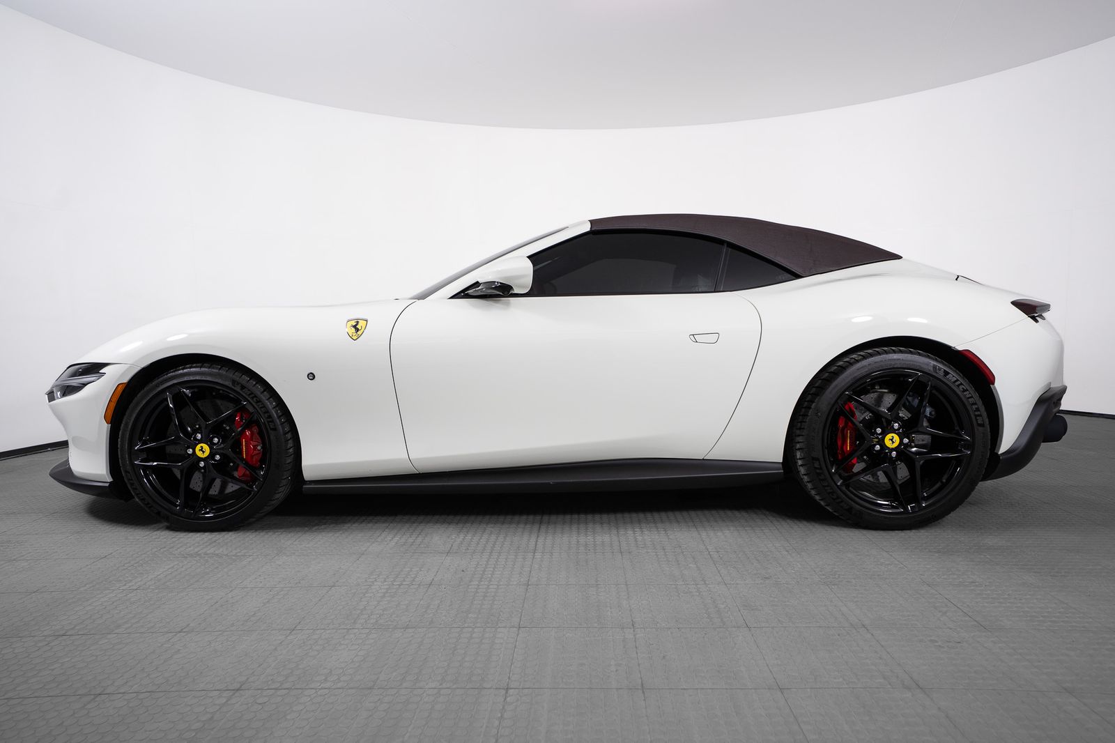 2025 Ferrari Roma Spider — full photo 49 of 51