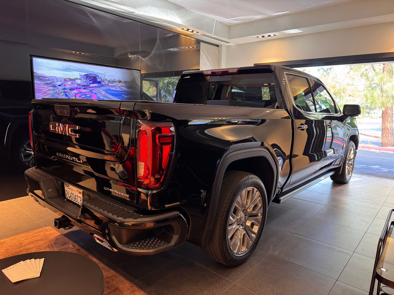 2021 GMC Sierra 1500 Denali — full photo 5 of 10