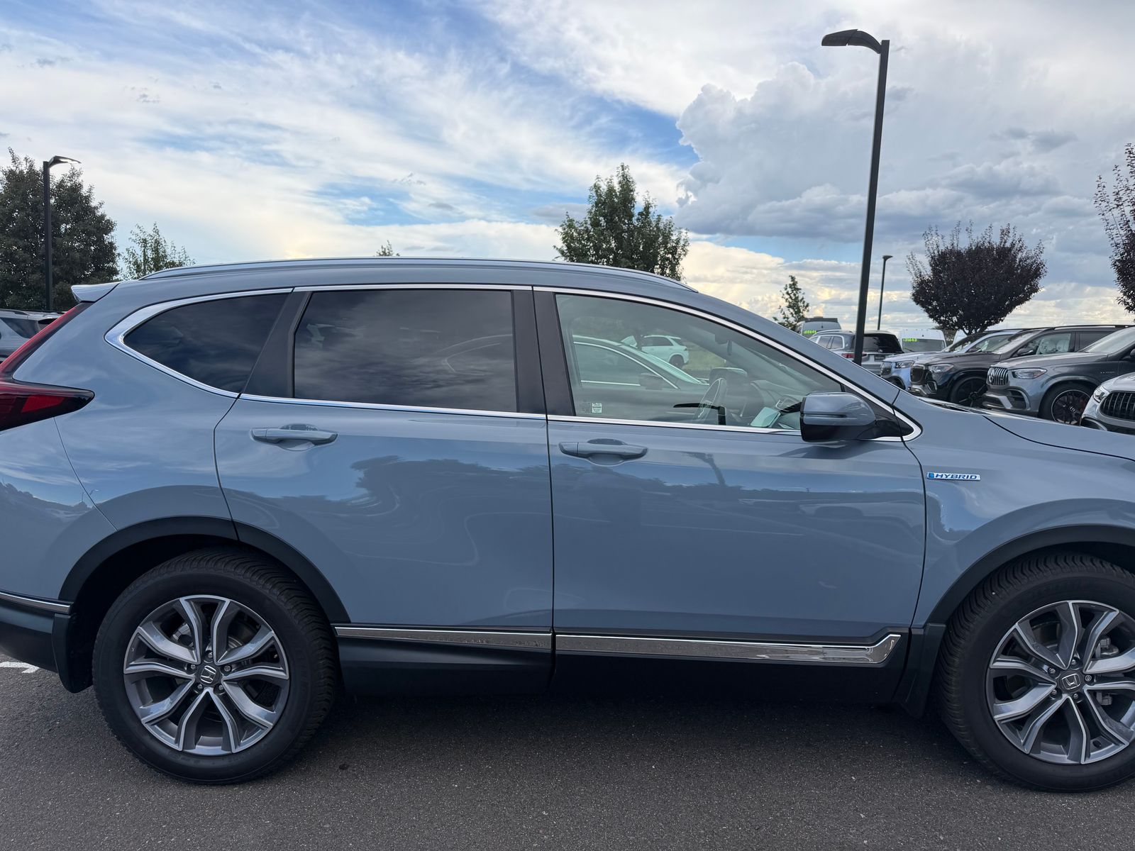 2021 Honda CR-V Hybrid Touring — full photo 2 of 7