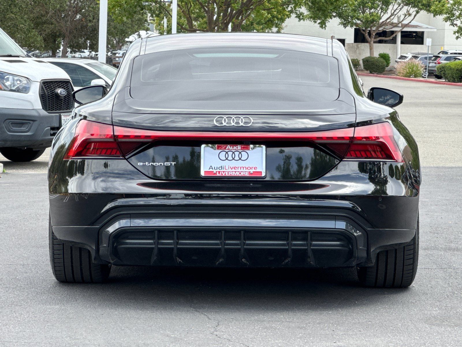 2023 Audi e-tron GT Premium Plus — full photo 4 of 27