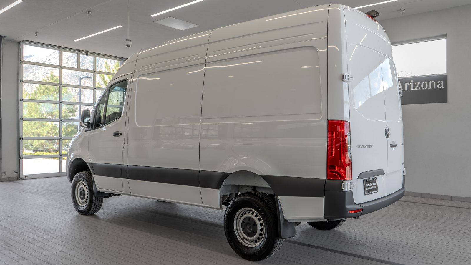 2025 Mercedes-Benz Sprinter 2500 Cargo 144 WB — full photo 13 of 35