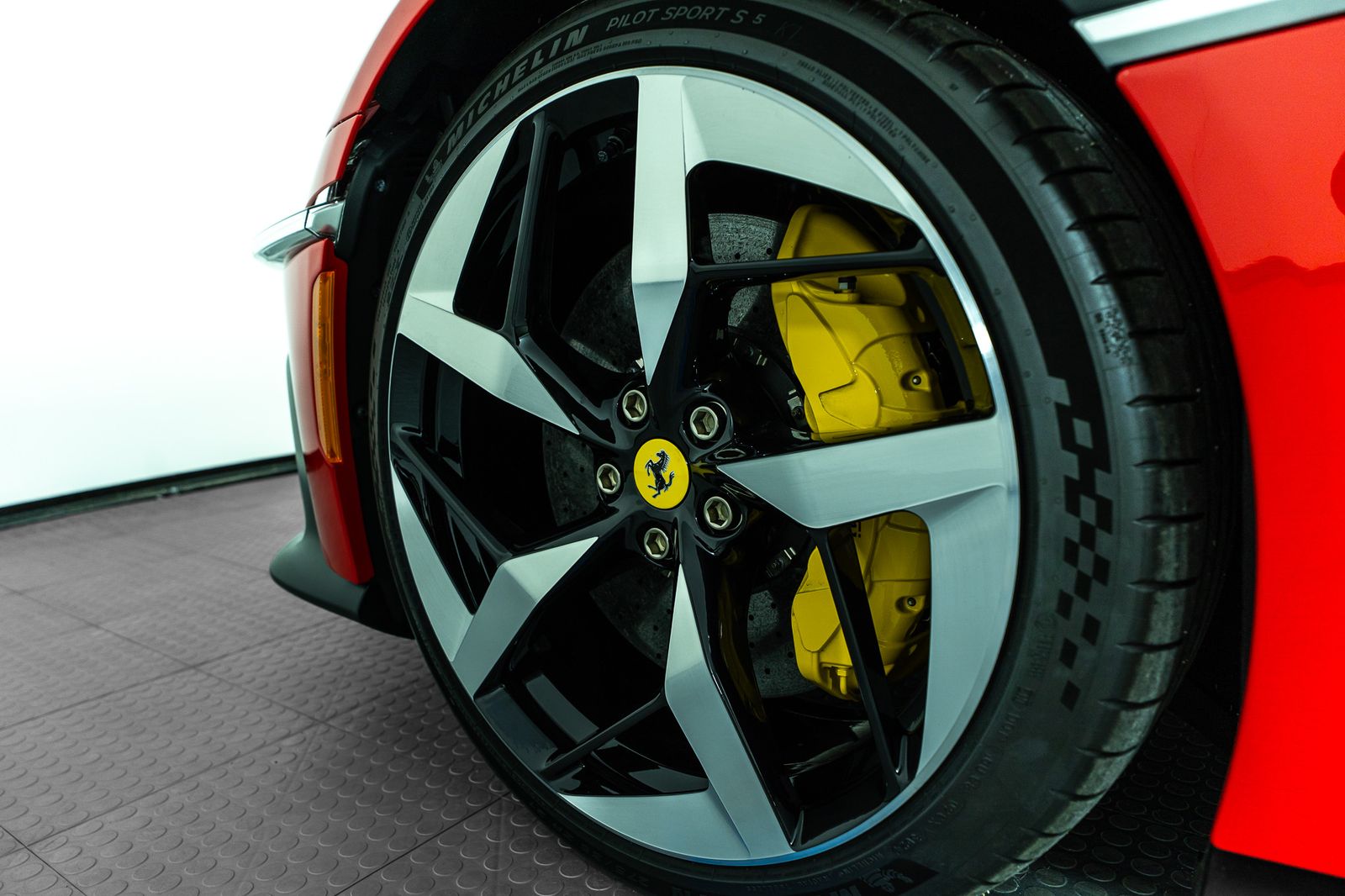 2025 Ferrari 12Cilindri — foto completa 16 de 51