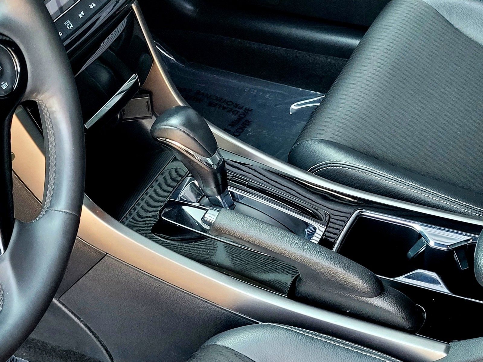 2017 Honda Accord Sport — foto completa 23 de 48