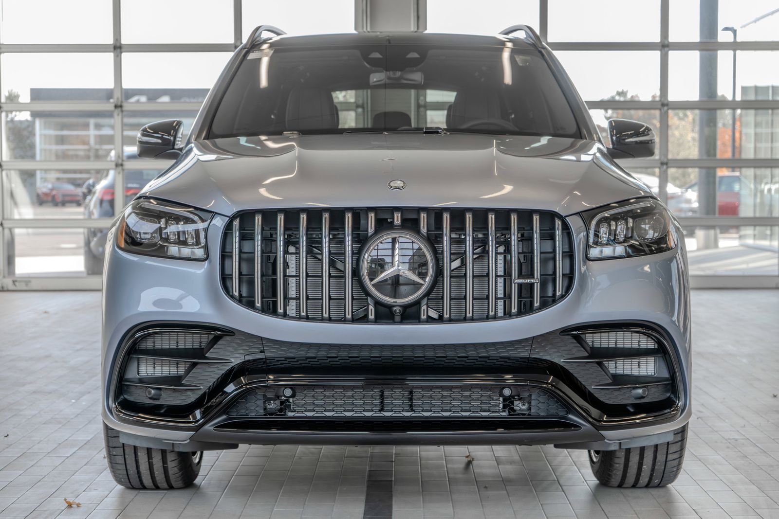 2026 Mercedes-Benz GLS GLS 63 AMG® — foto completa 11 de 36