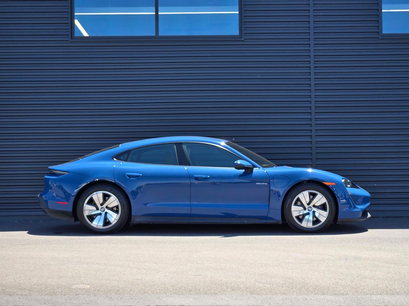 2023 Porsche Taycan Base — full photo 8 of 27