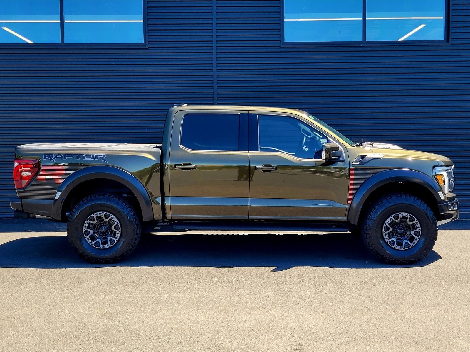 2024 Ford F-150 Raptor — full photo 7 of 46