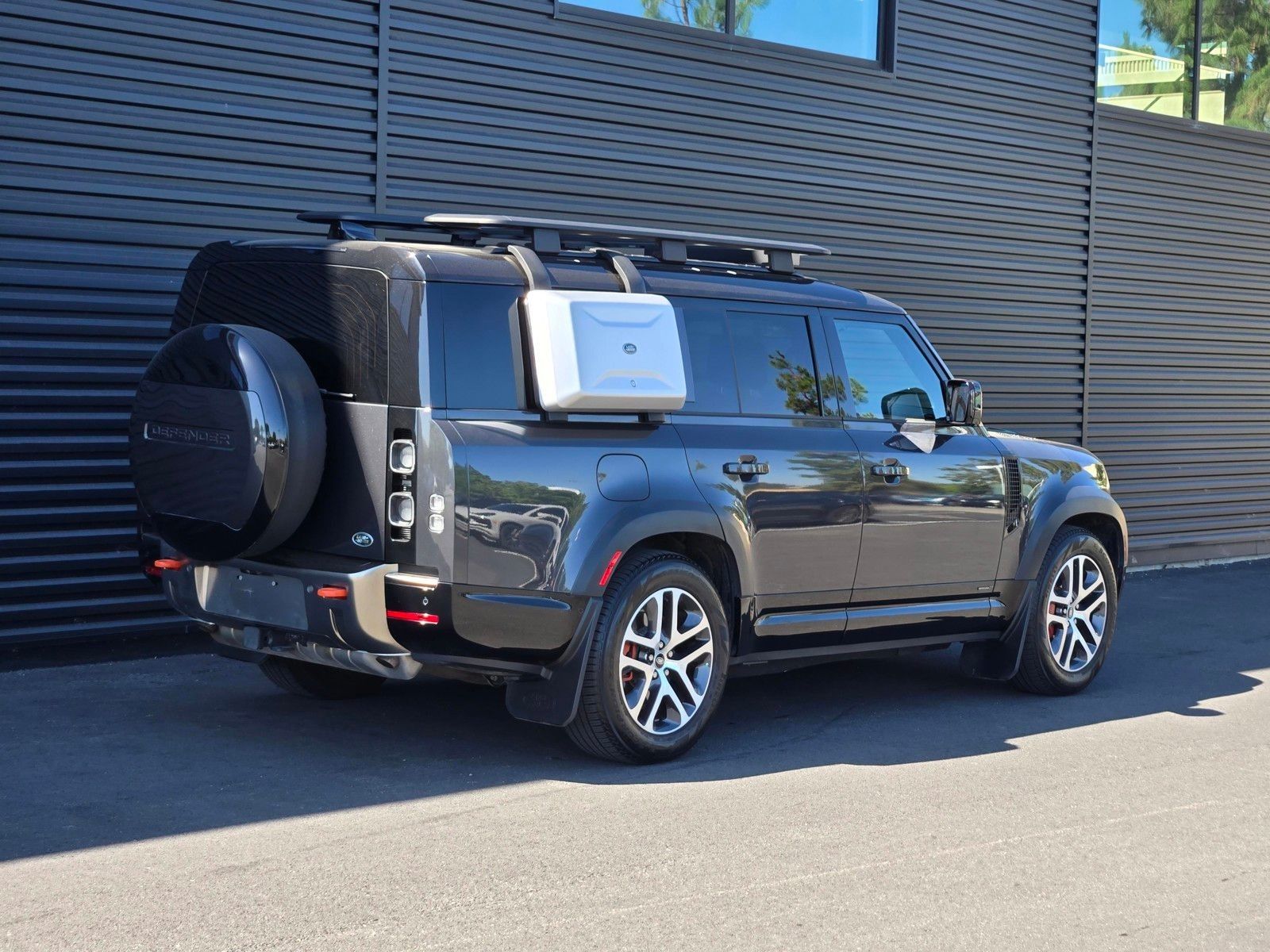 2023 Land Rover Defender 130 X — full photo 6 of 45