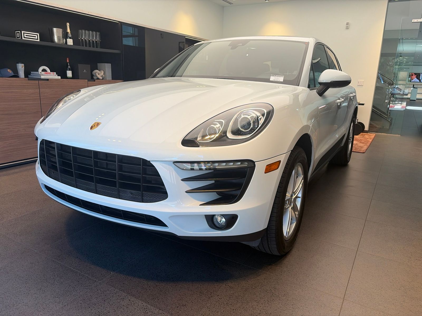 2018 Porsche Macan Base — foto completa 2 de 10