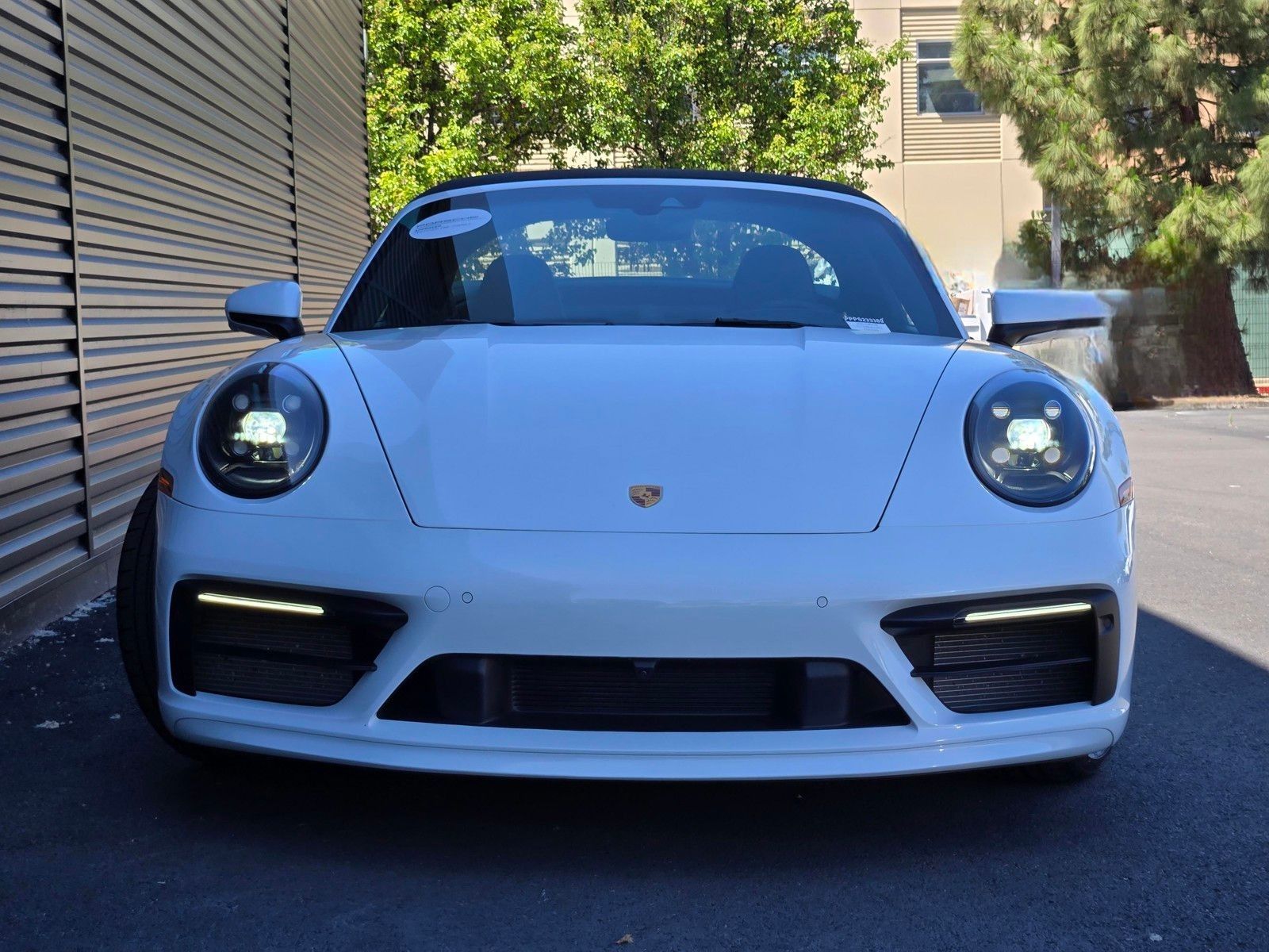 2023 Porsche 911 Targa 4 GTS — foto completa 10 de 27