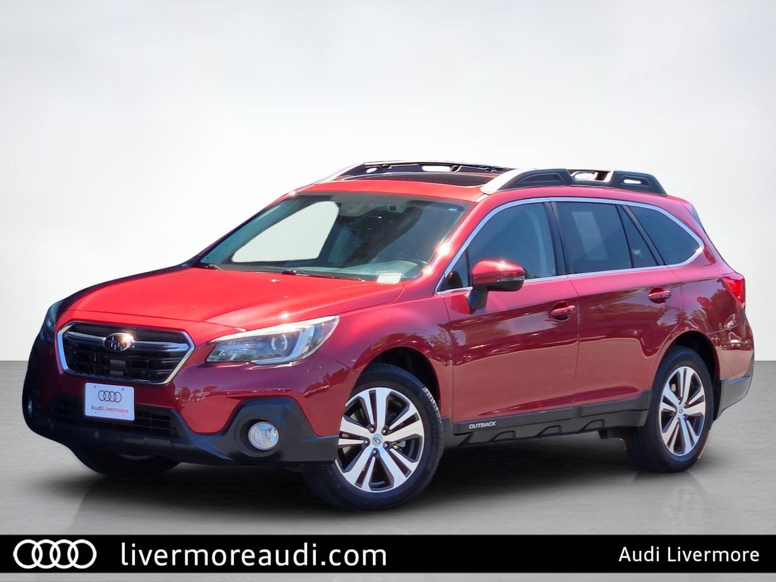 2019 Subaru Outback 2.5i — full photo 1 of 45
