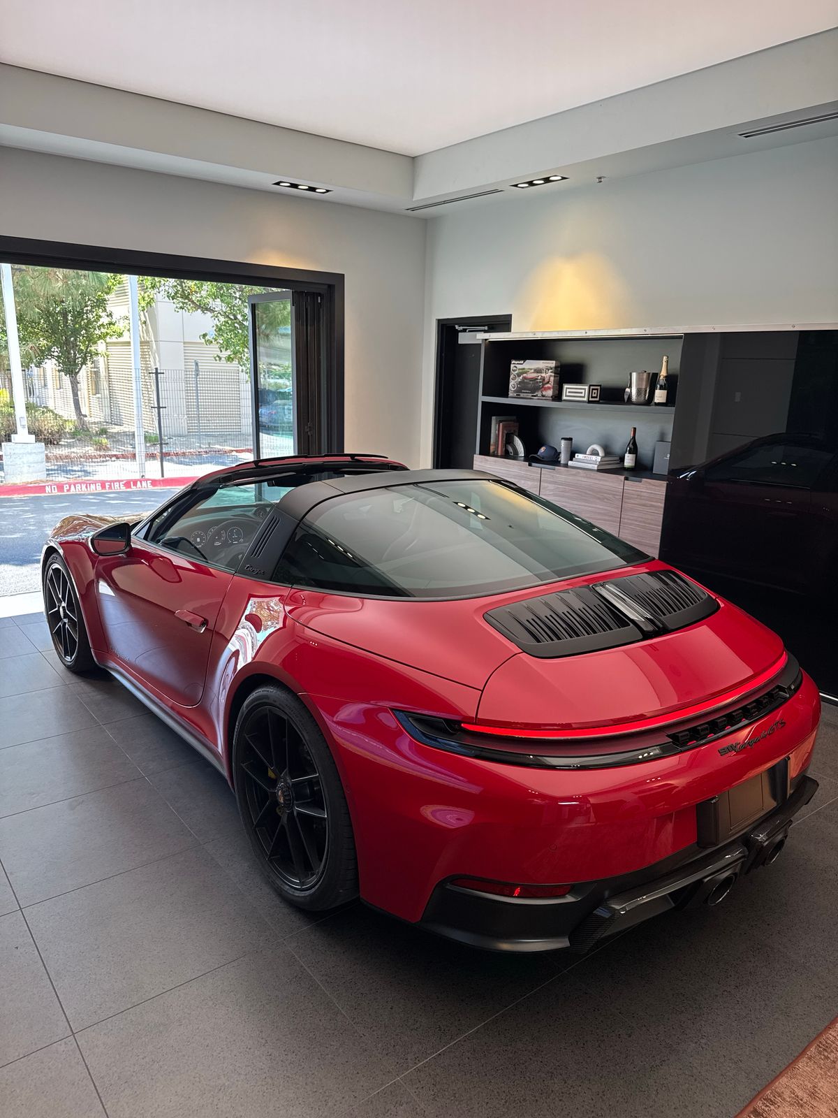 2026 Porsche 911 Targa 4 GTS — full photo 8 of 12
