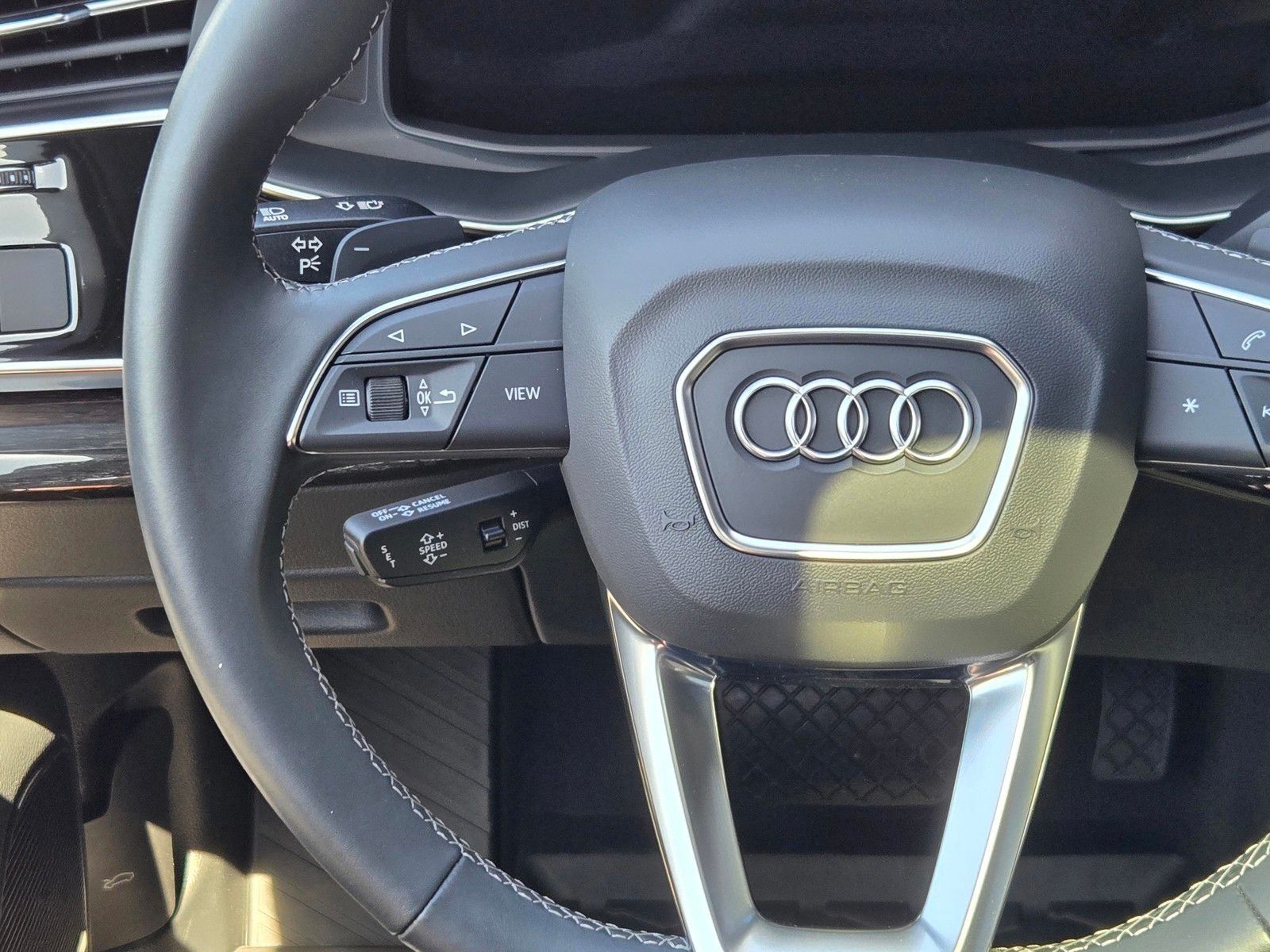 2025 Audi Q7 55 Premium Plus — full photo 15 of 45