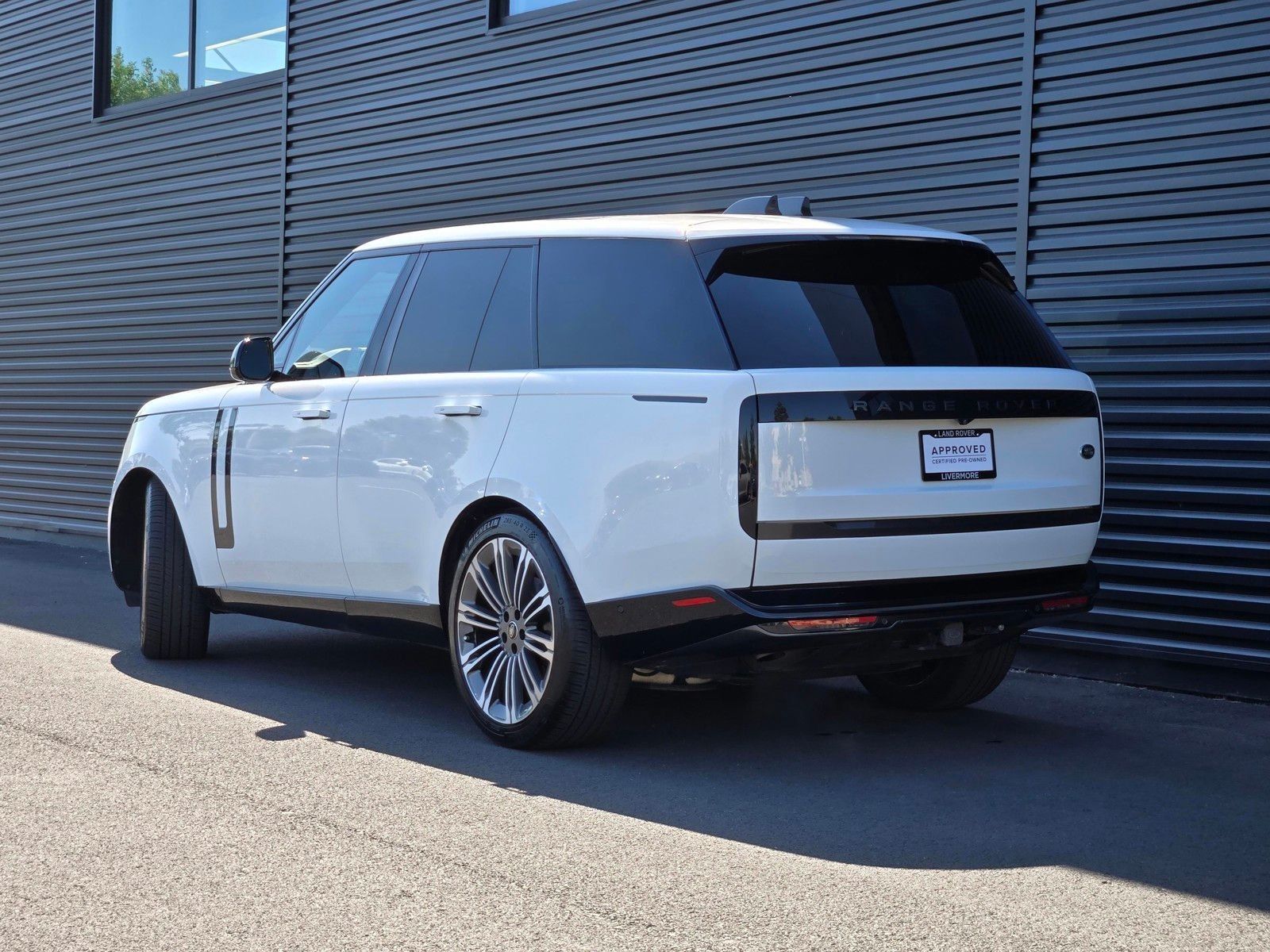 2023 Land Rover Range Rover SE — foto completa 4 de 45