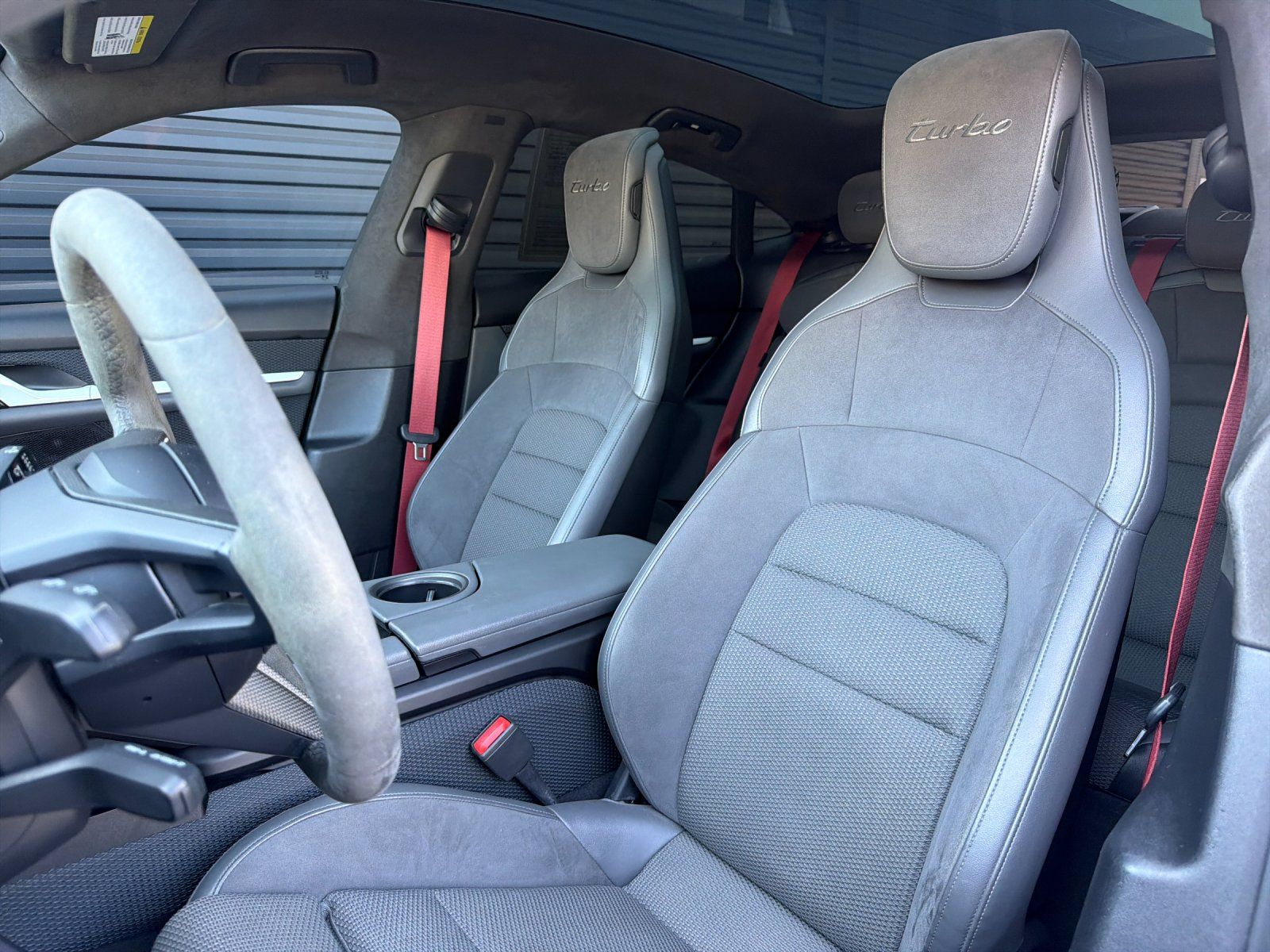 2021 Porsche Taycan Turbo — full photo 5 of 28