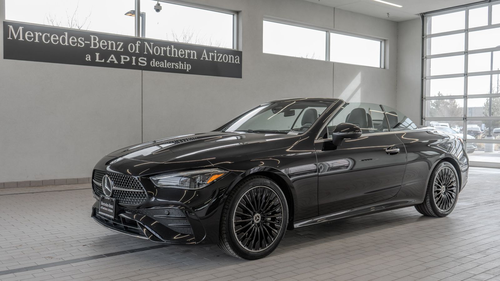 2025 Mercedes-Benz CLE CLE 300 — full photo 3 of 37