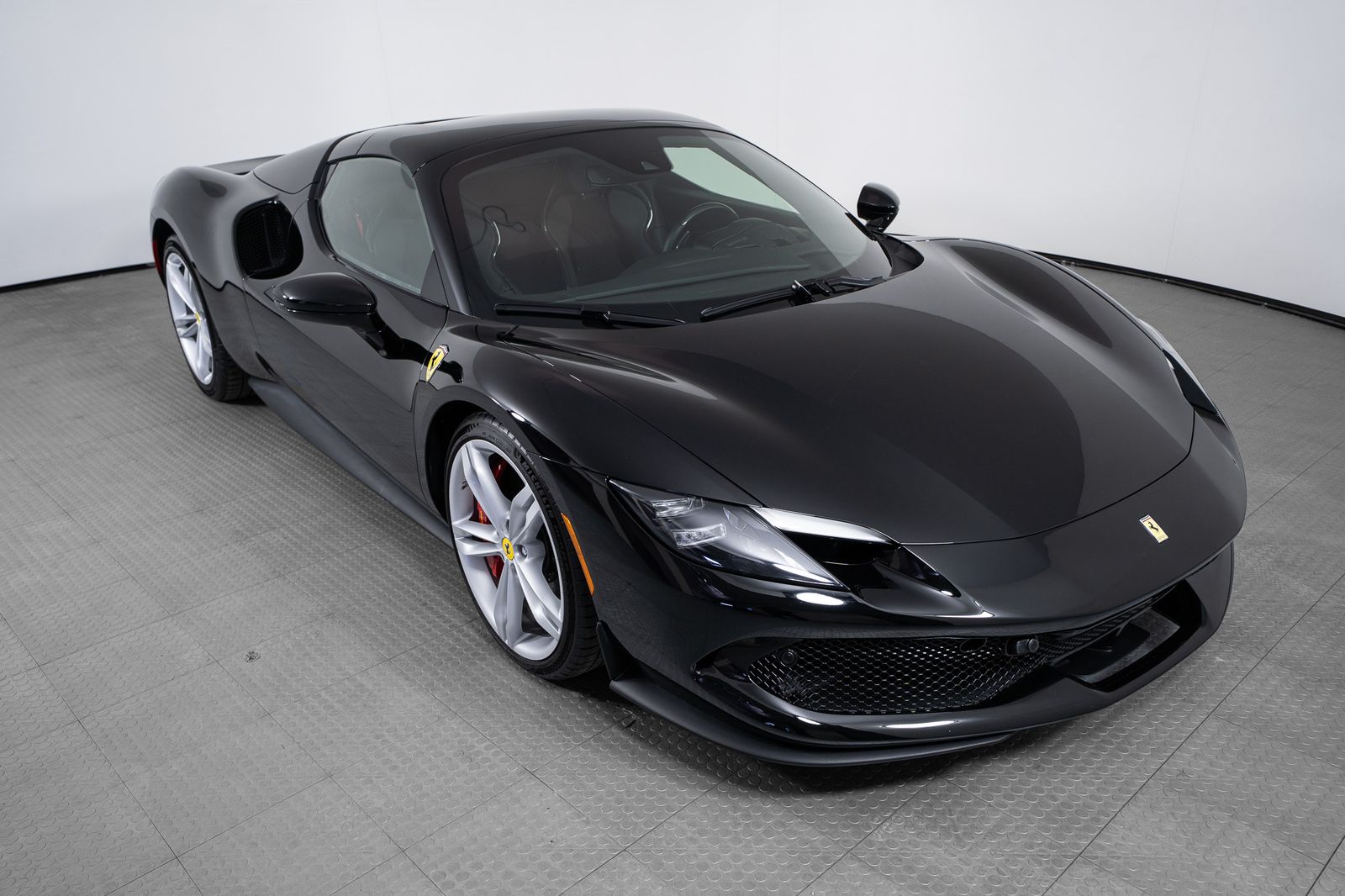 2024 Ferrari 296 GTS — foto completa 42 de 46