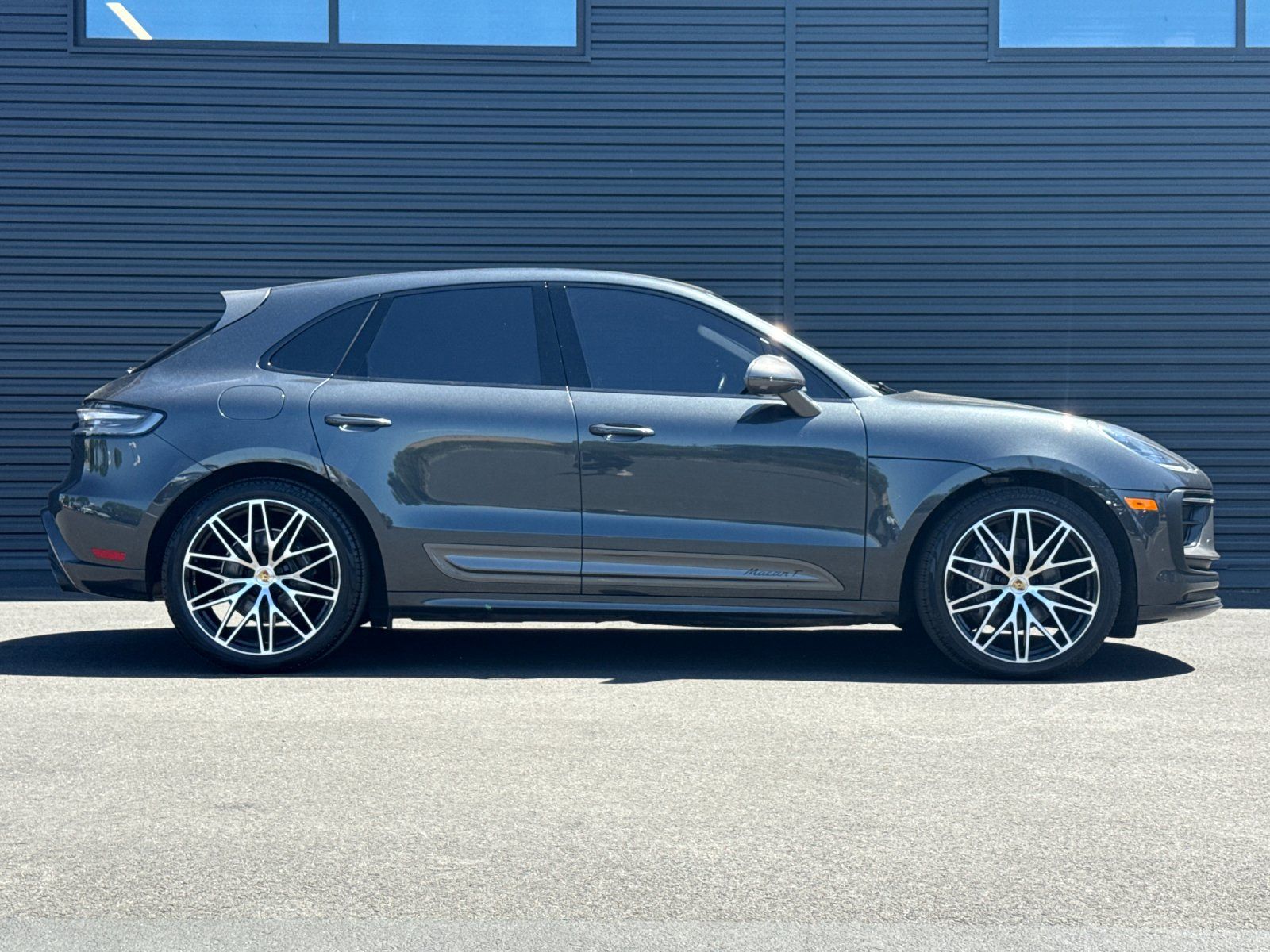 2023 Porsche Macan T — foto completa 9 de 28