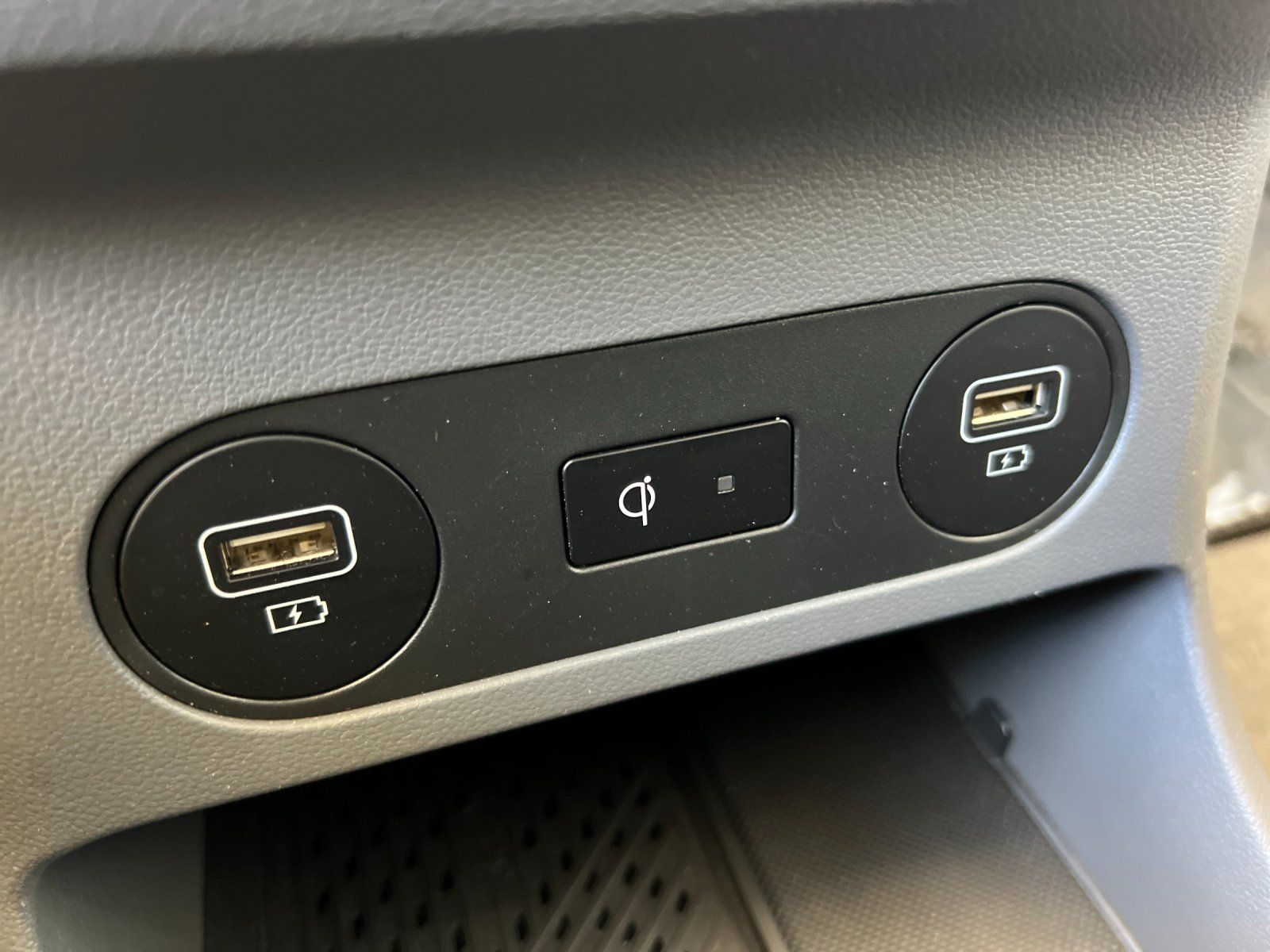 2024 Hyundai IONIQ 5 SEL — full photo 21 of 29