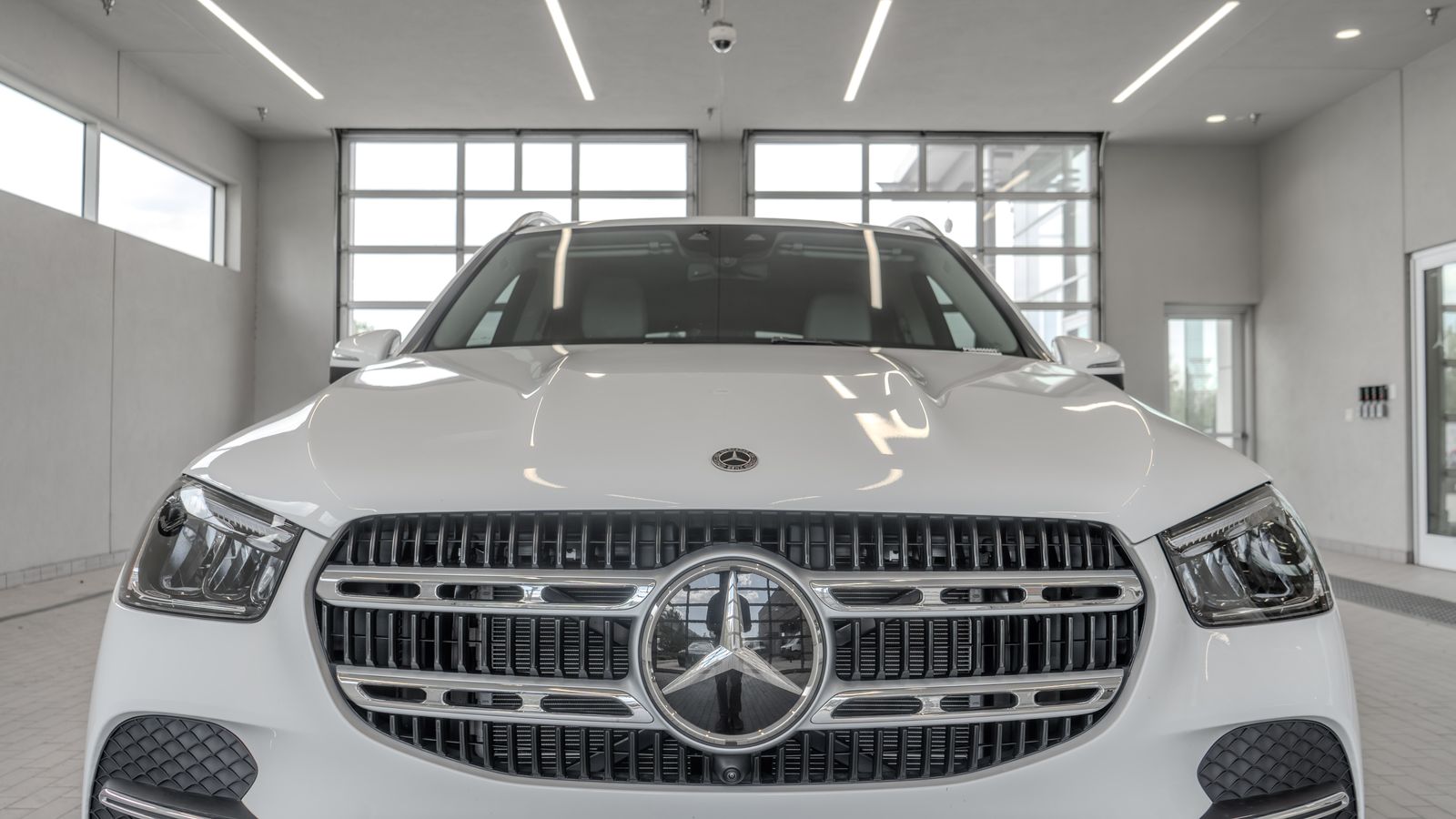 2025 Mercedes-Benz GLE GLE 450e — full photo 22 of 34