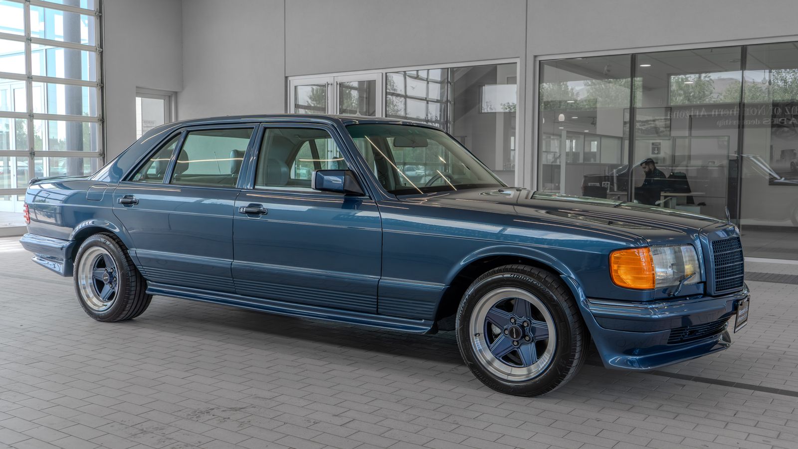 1984 Mercedes 500 SEL — full photo 12 of 46