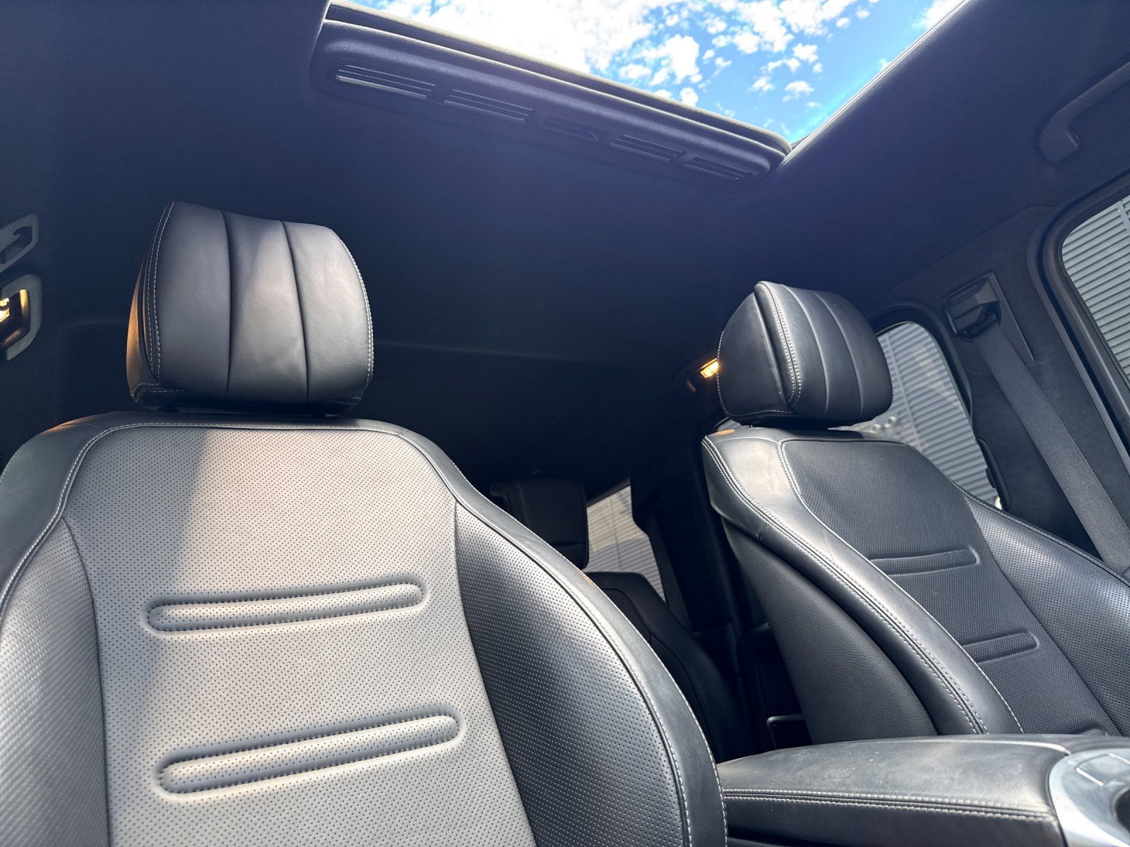 2022 Mercedes-Benz G-Class G 550 — full photo 17 of 31