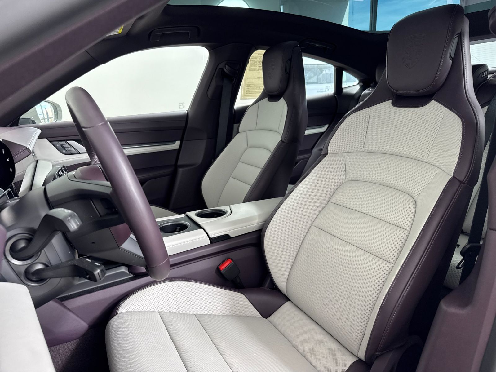 2026 Porsche Taycan Base — full photo 5 of 29
