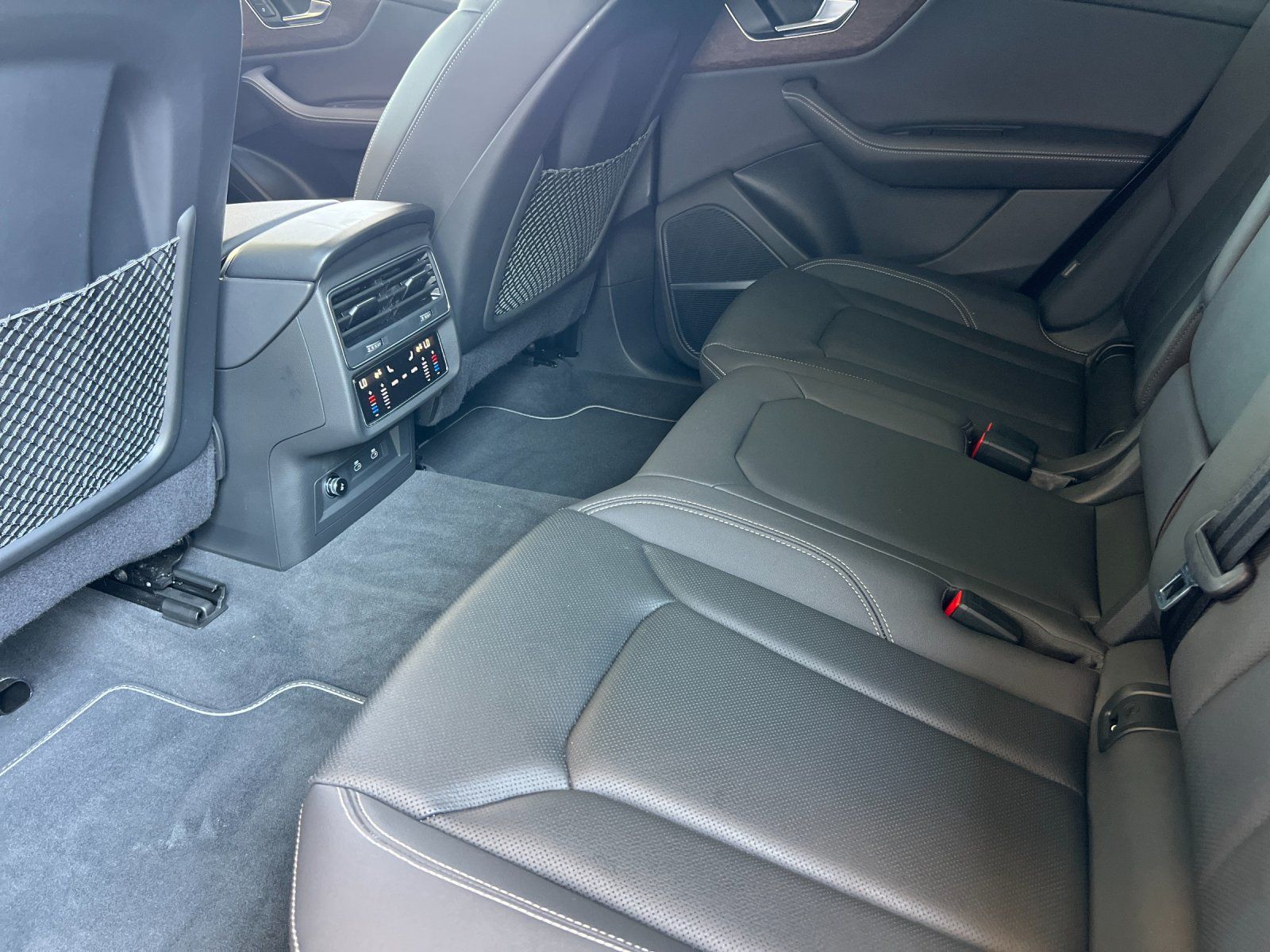 2023 Audi Q8 55 Premium Plus — full photo 12 of 29