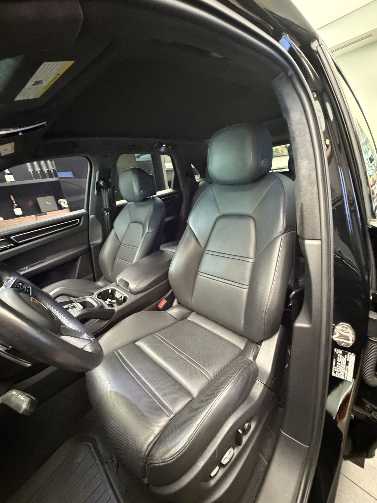 2023 Porsche Cayenne GTS — foto completa 7 de 10