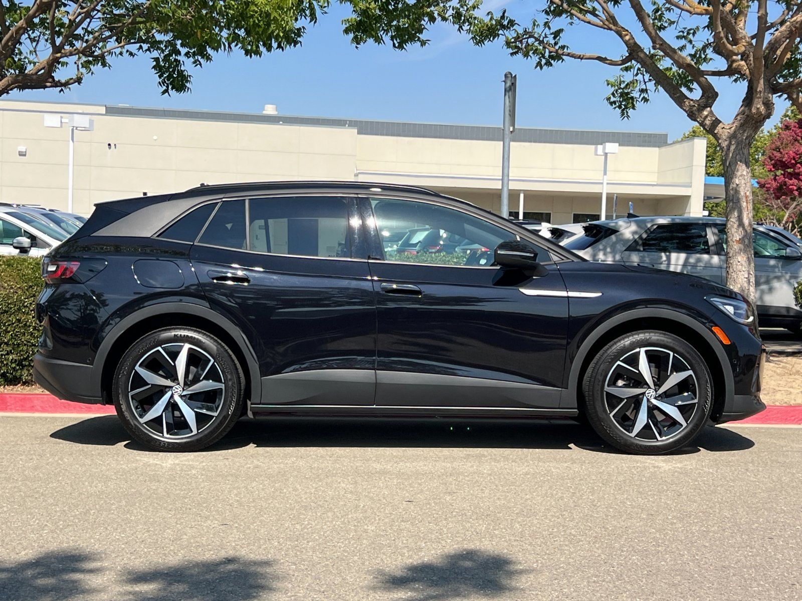 2023 Volkswagen ID.4 S — full photo 7 of 29