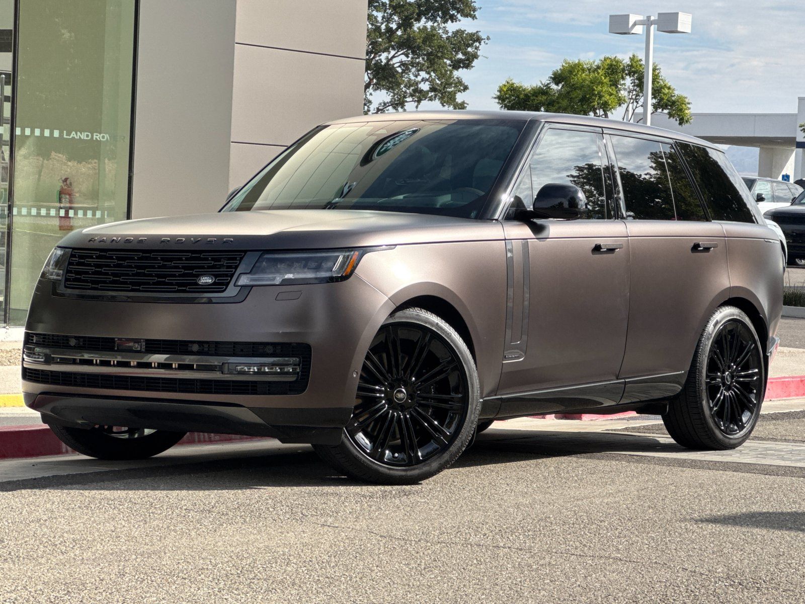 2025 Land Rover Range Rover Autobiography — full photo 1 of 30