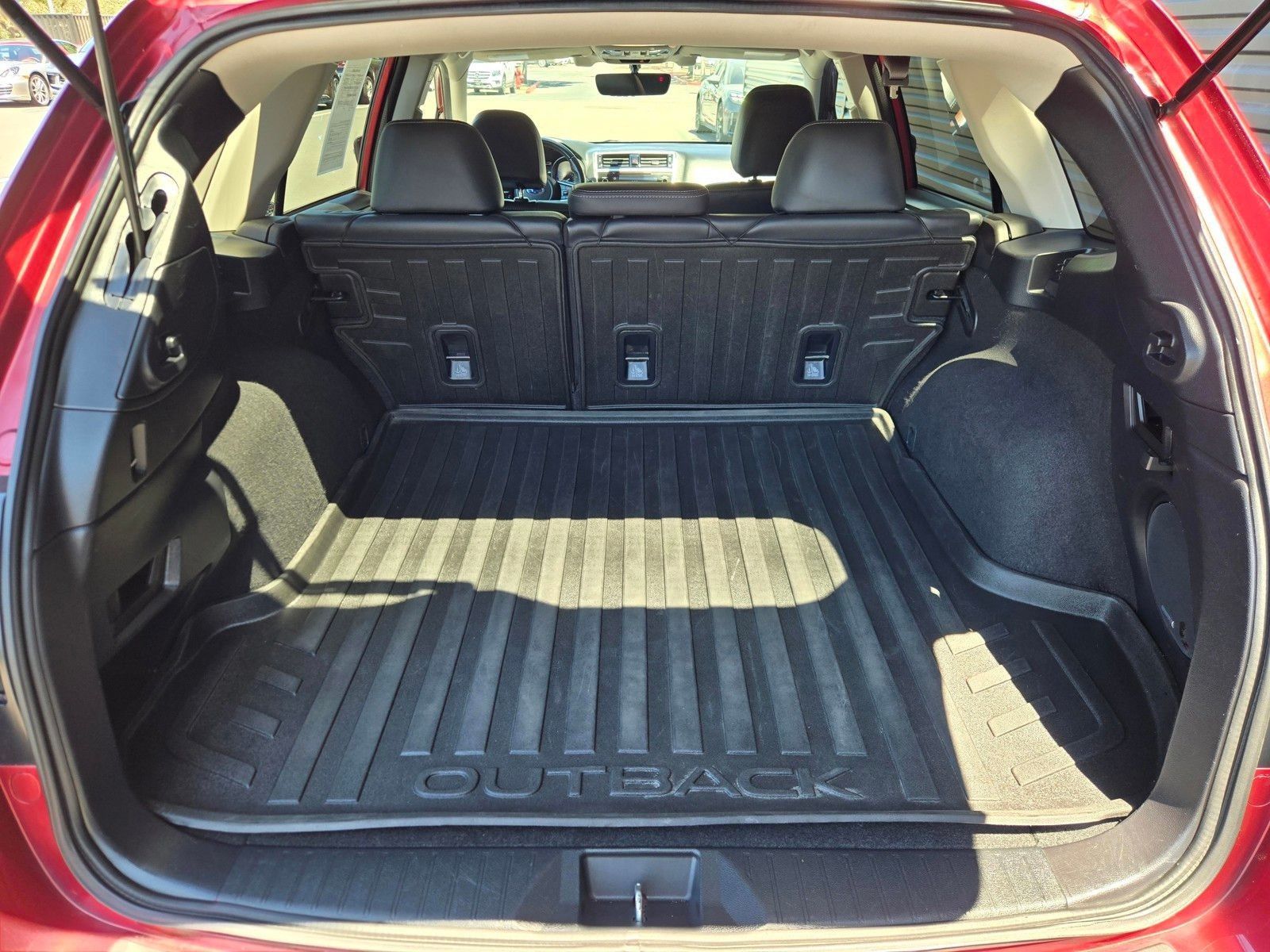 2019 Subaru Outback 2.5i — foto completa 27 de 45