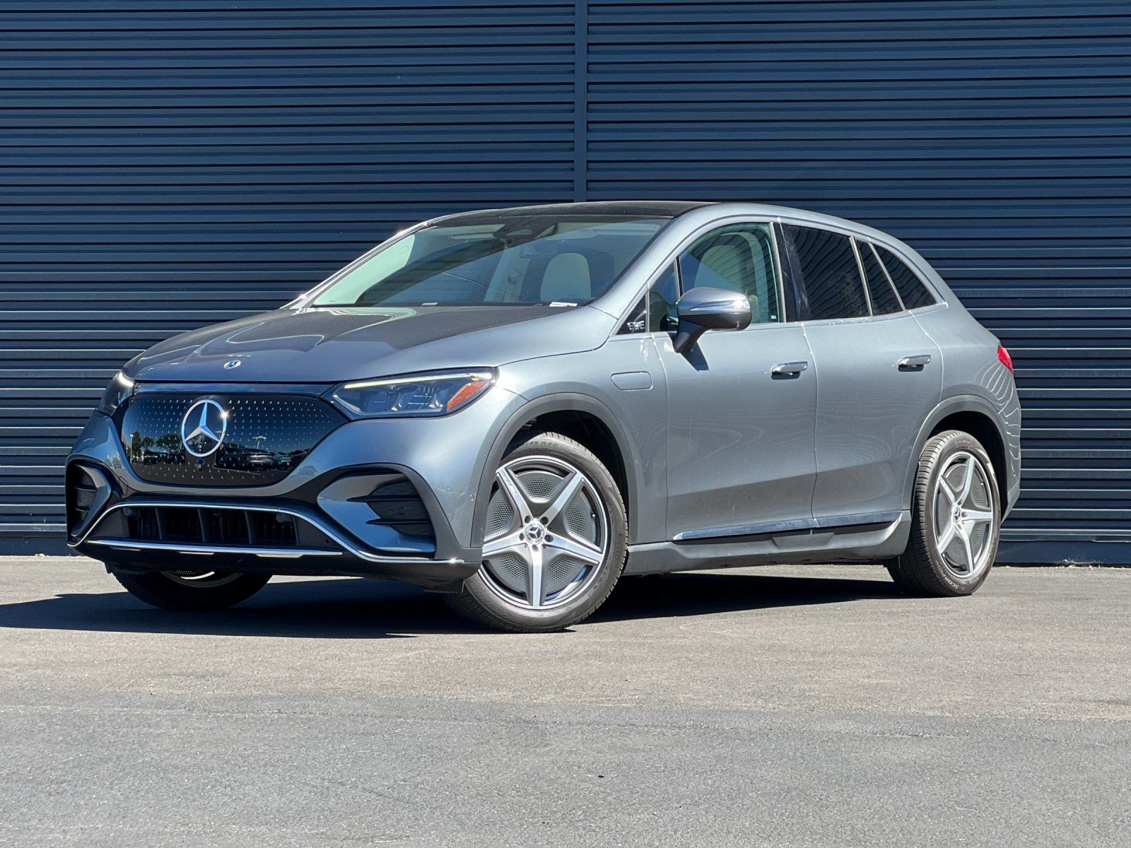 2023 Mercedes-Benz EQE 350+ SUV — full photo 1 of 28